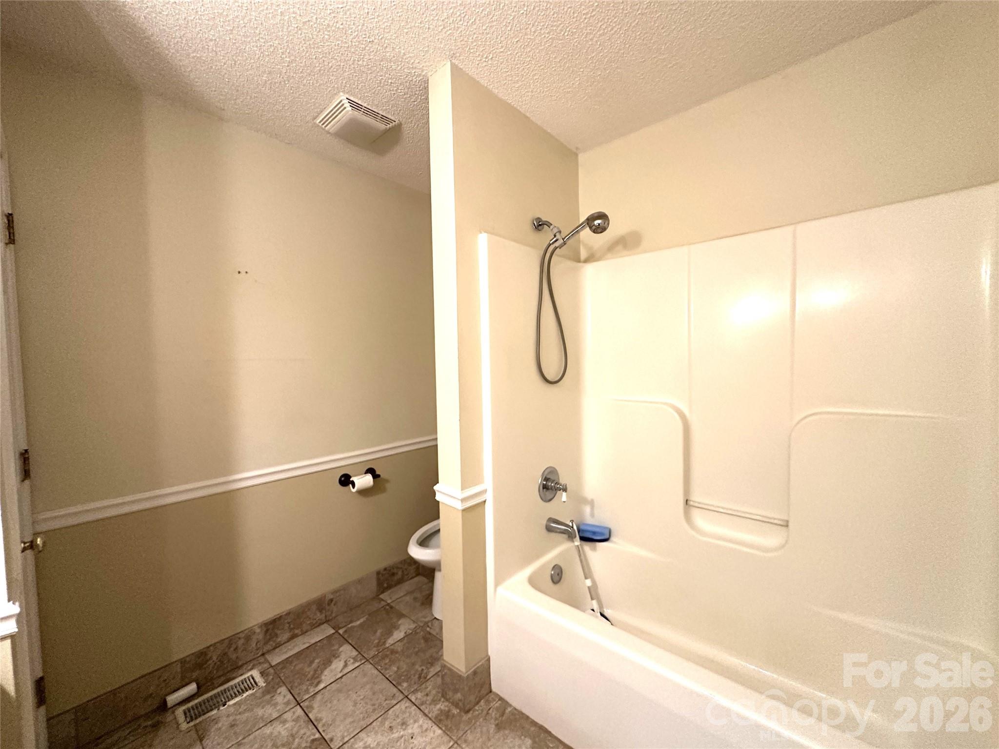 1724 Wellington Avenue Property Photo 25
