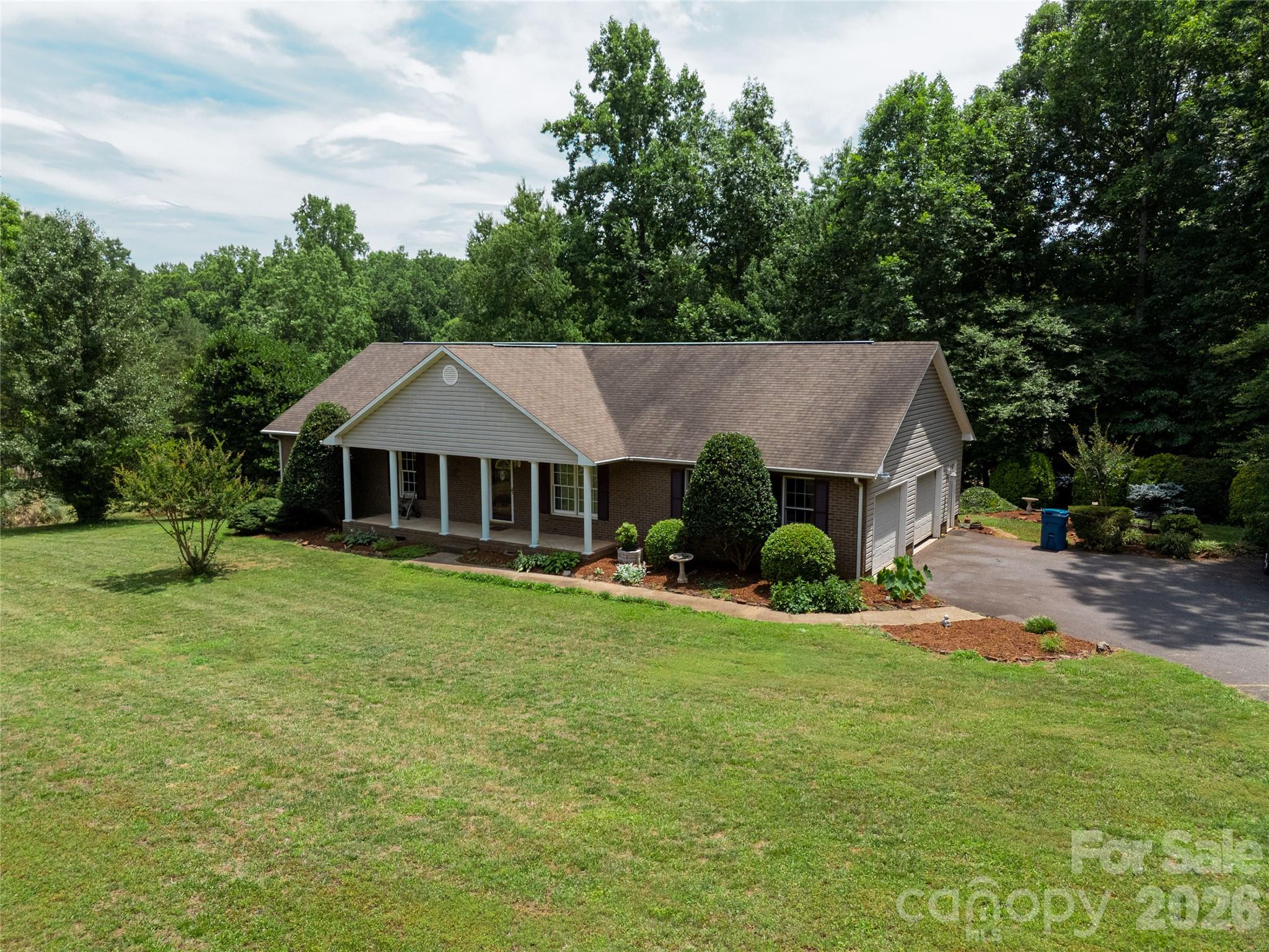 1724 Wellington Avenue Property Photo 37