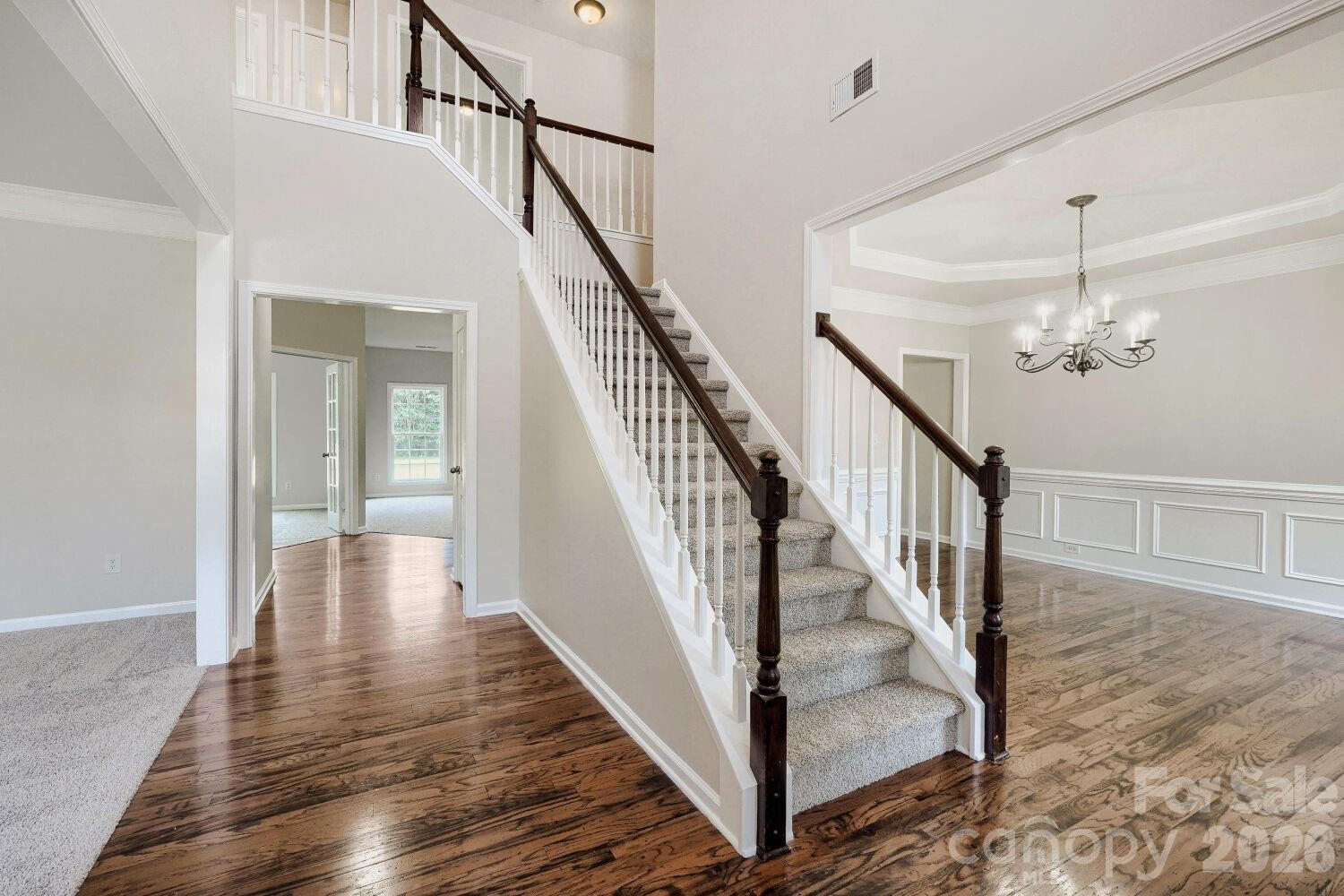 5613 Shenandoah Drive Property Photo 4