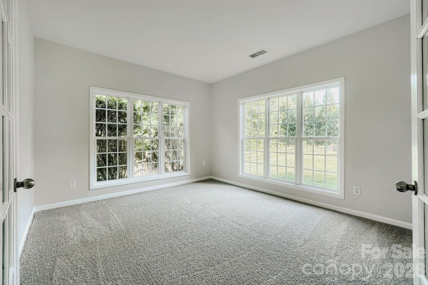 5613 Shenandoah Drive Property Photo 9