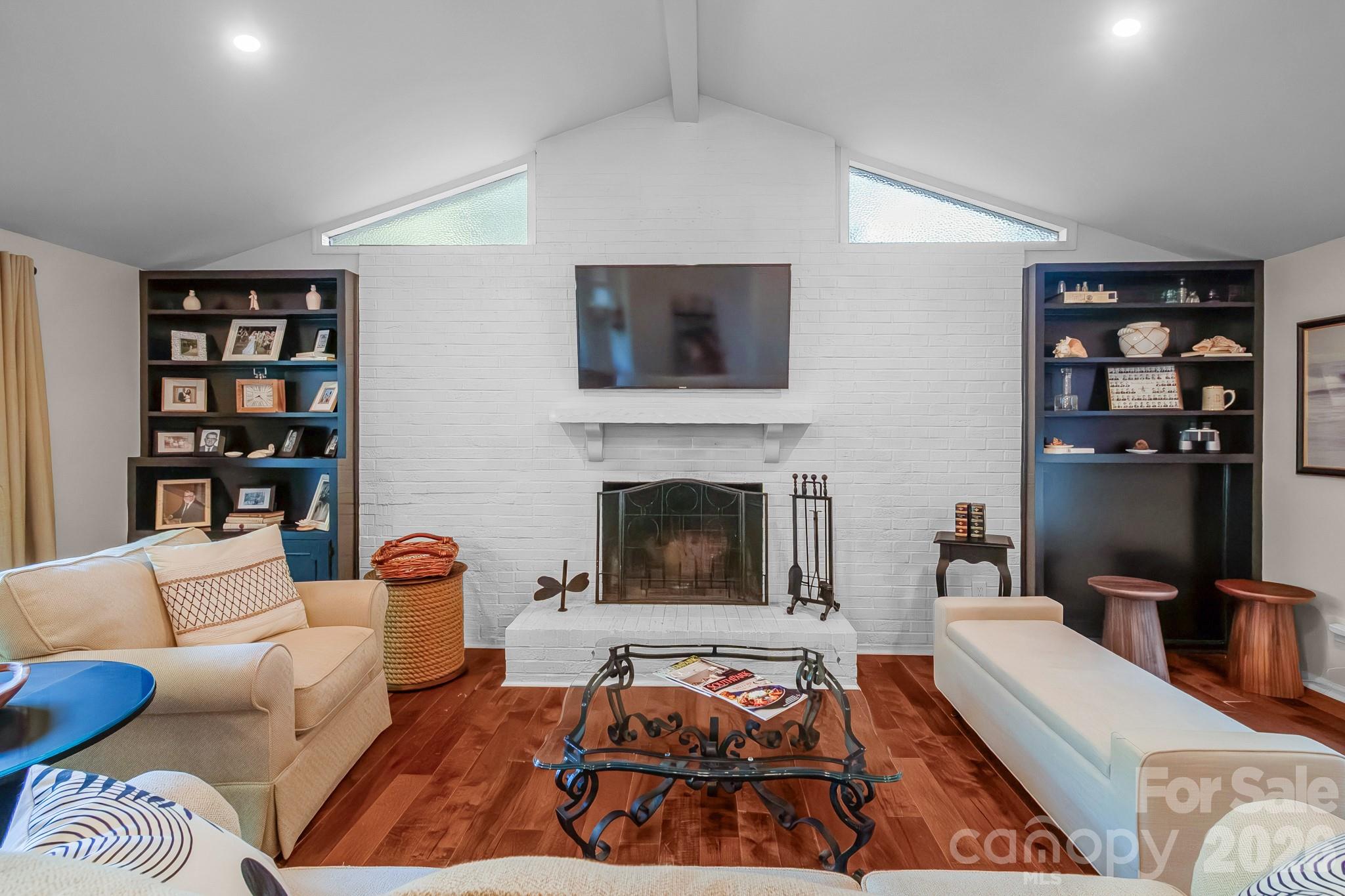 10112 Withers Road Property Photo 2