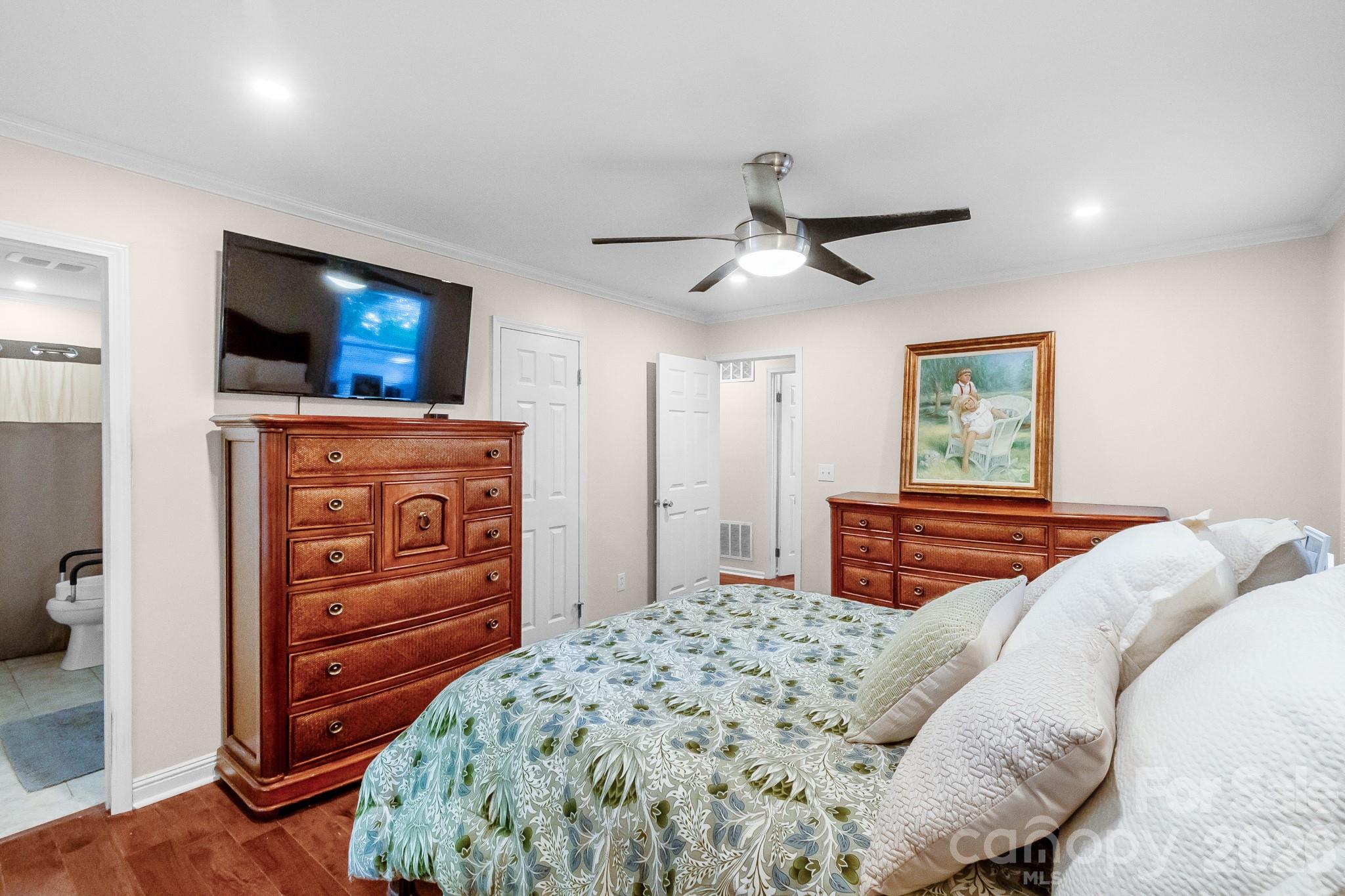 10112 Withers Road Property Photo 30