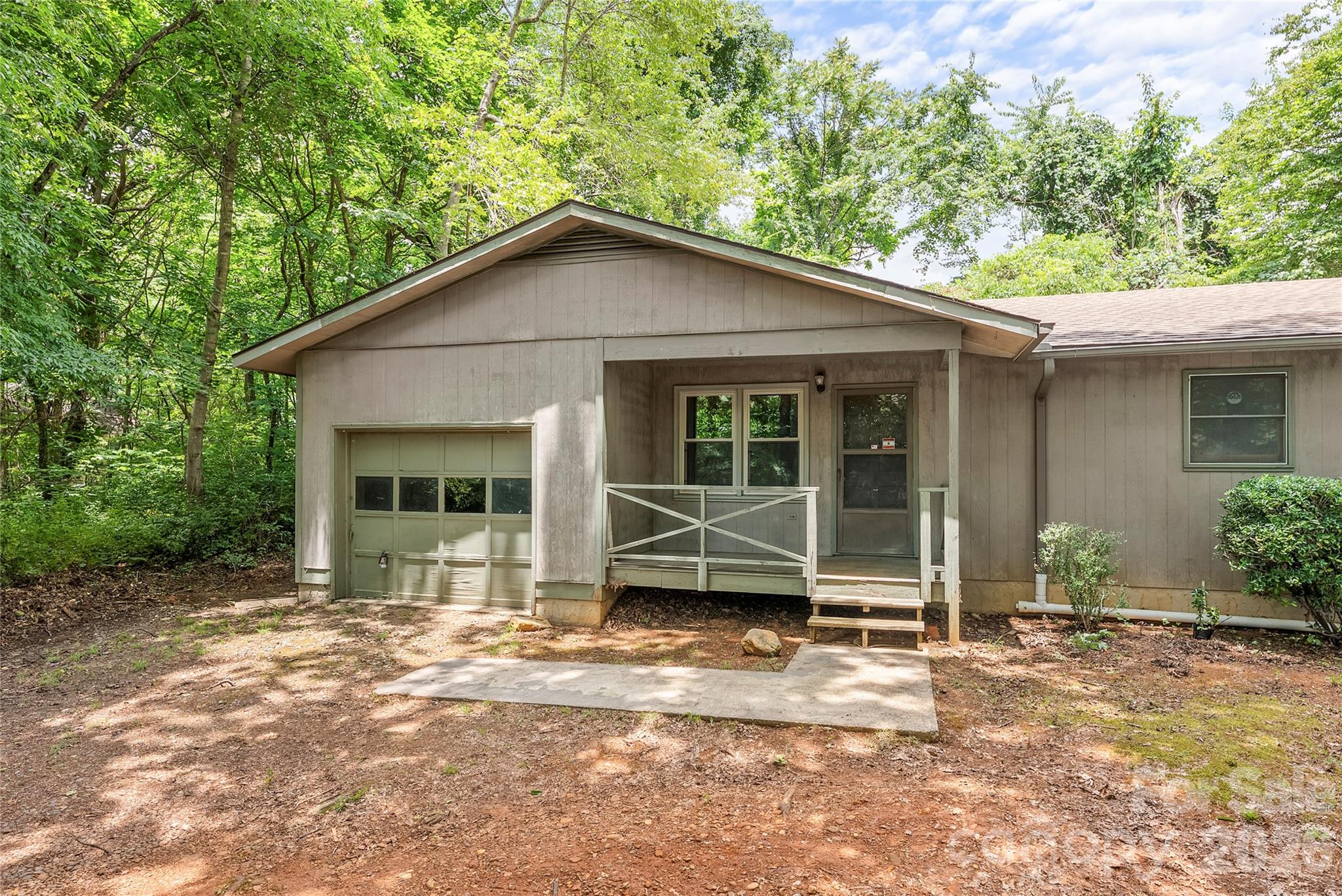 100 Stonewall Avenue Property Photo 1