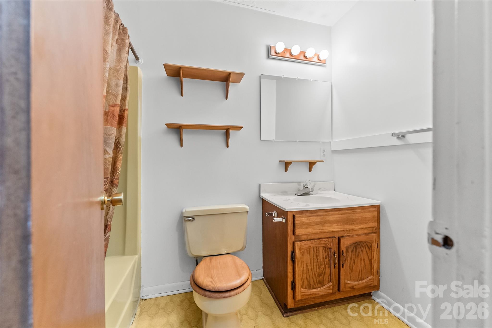 100 Stonewall Avenue Property Photo 22