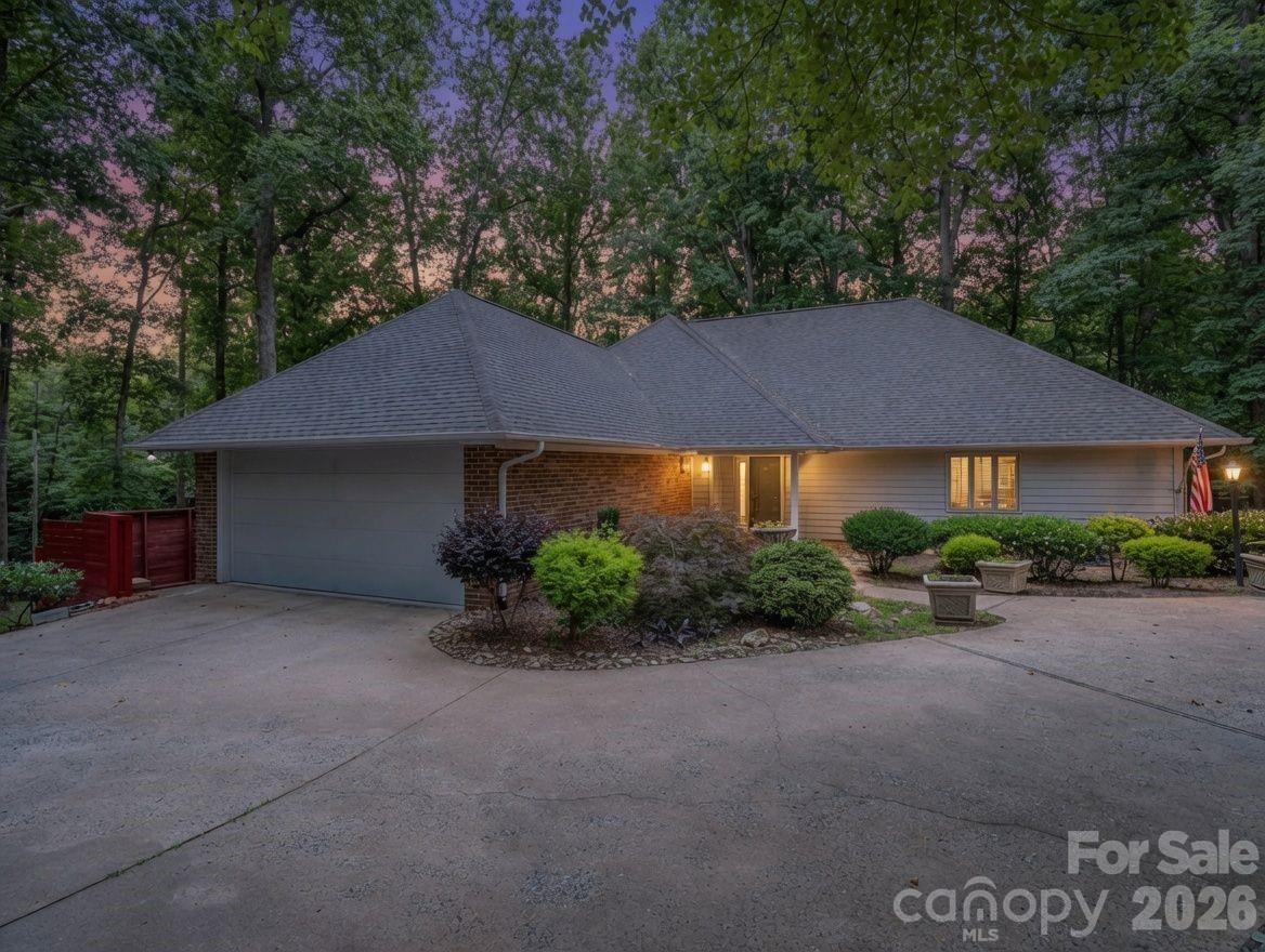 1810 Arbor Way Drive 29 Property Photo 1