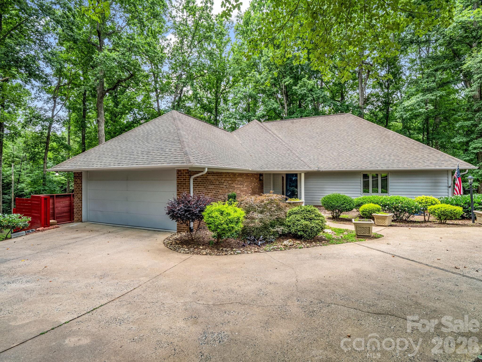 1810 Arbor Way Drive 29 Property Photo 1