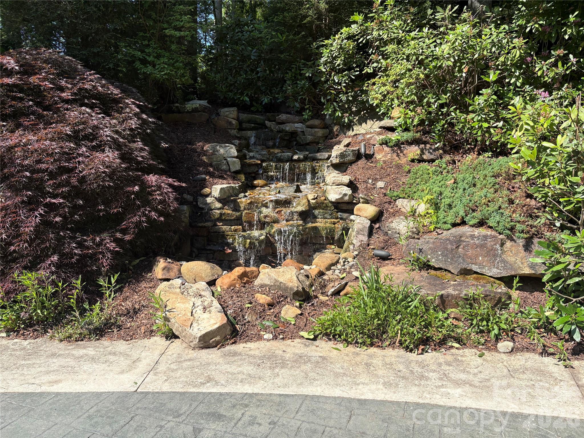 239 Stone Valley Way Property Photo 5