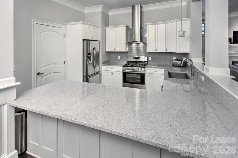 2100 Queens Road Entertainer Property Photo 8