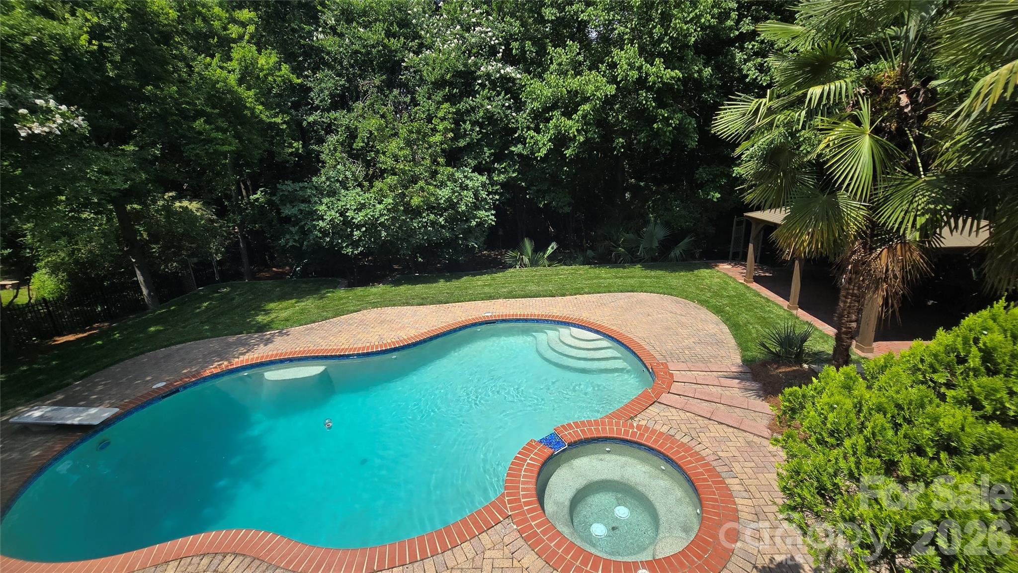 2814 Winding Oak Drive Property Photo 2