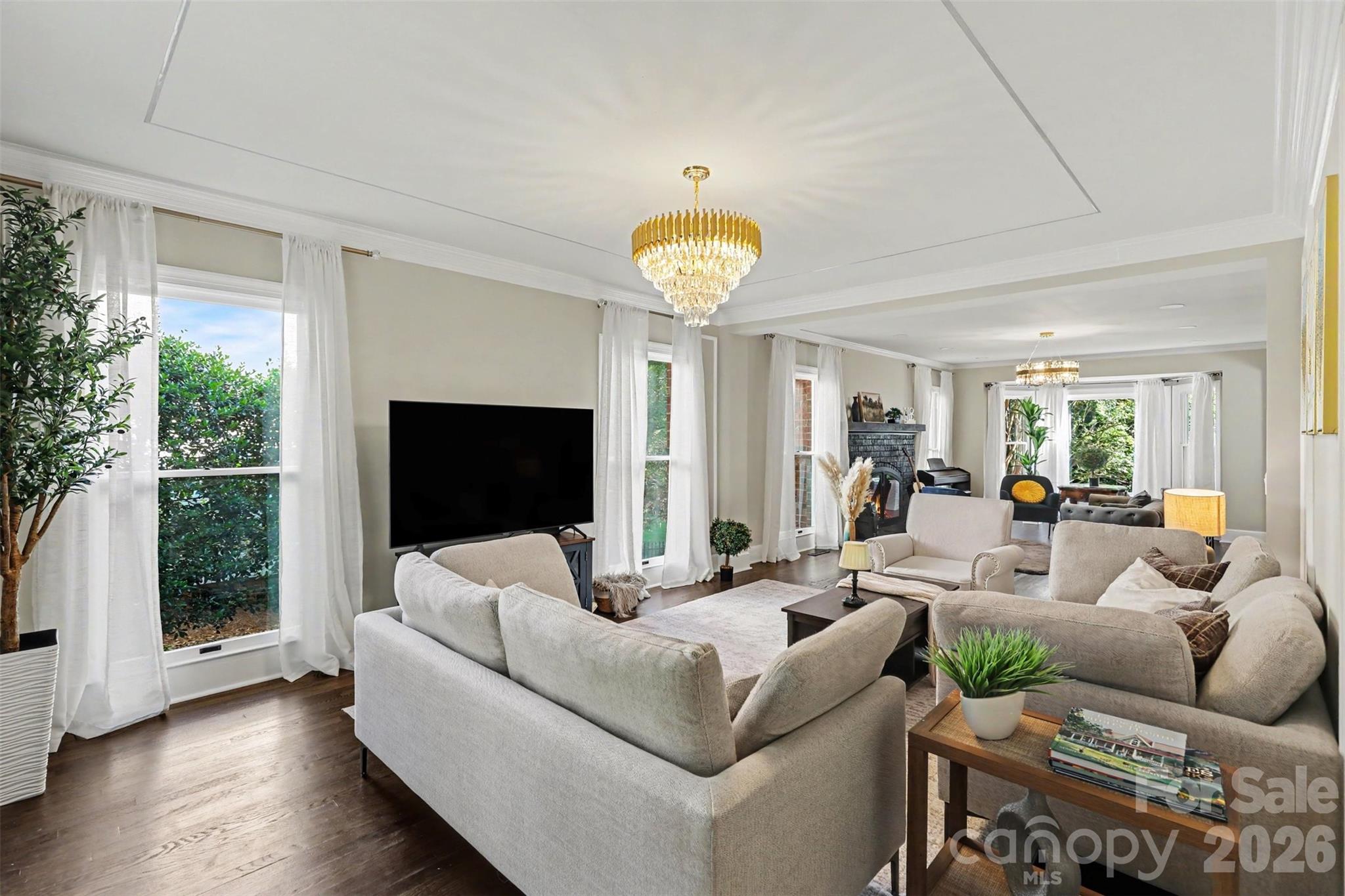 2814 Winding Oak Drive Property Photo 4
