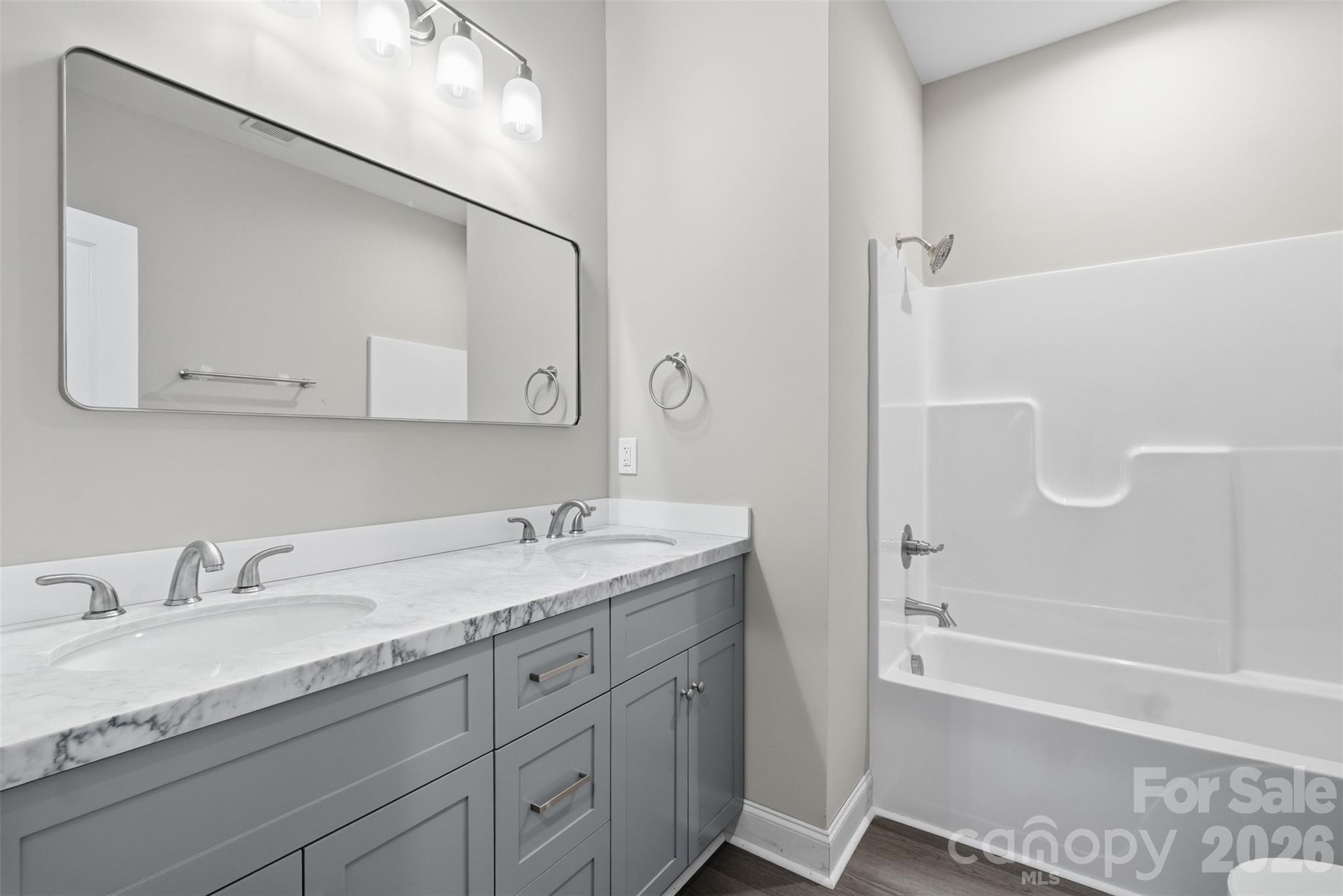 354 Hart Street Property Photo 6
