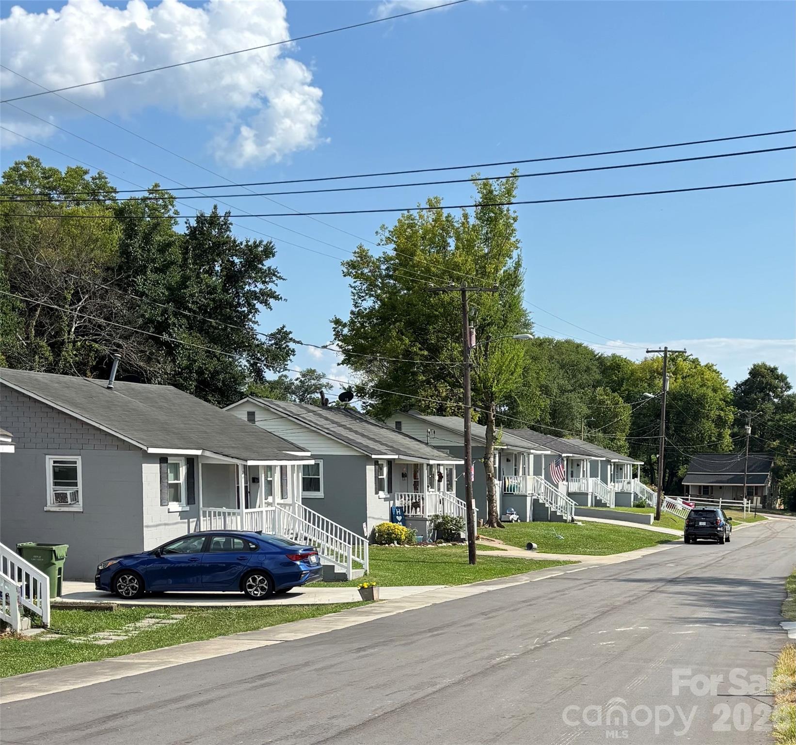 209 Rickenbacker Street Property Photo 1