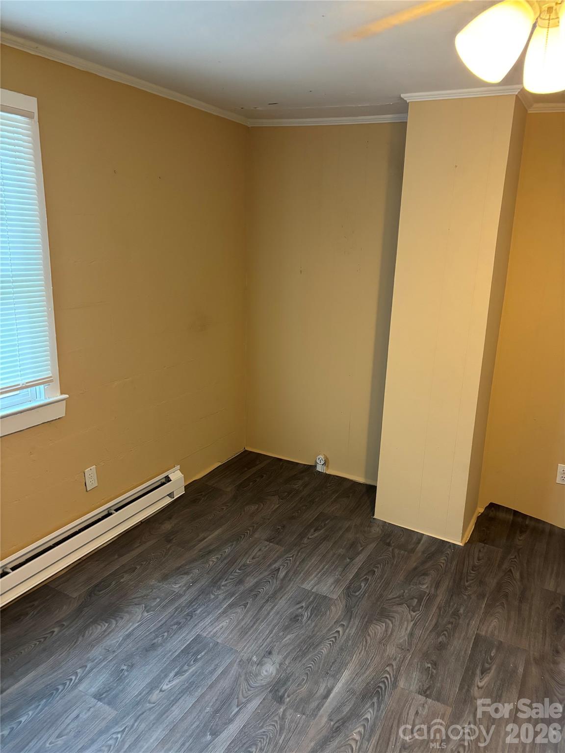 209 Rickenbacker Street Property Photo 4
