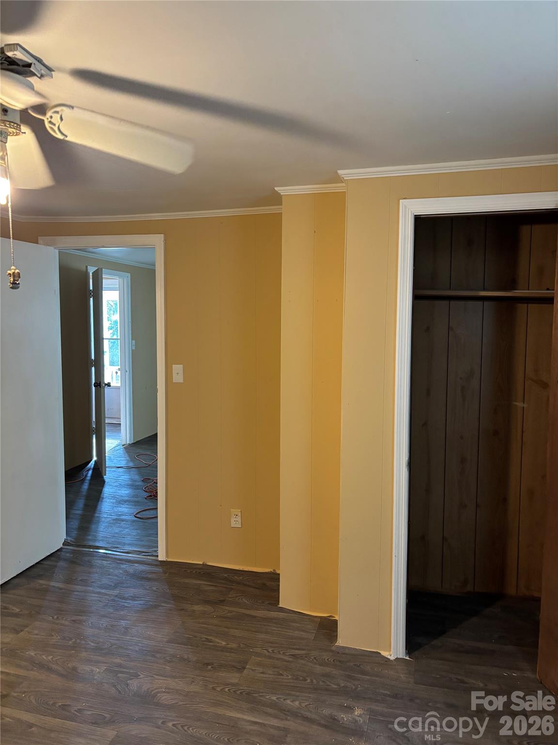 209 Rickenbacker Street Property Photo 5