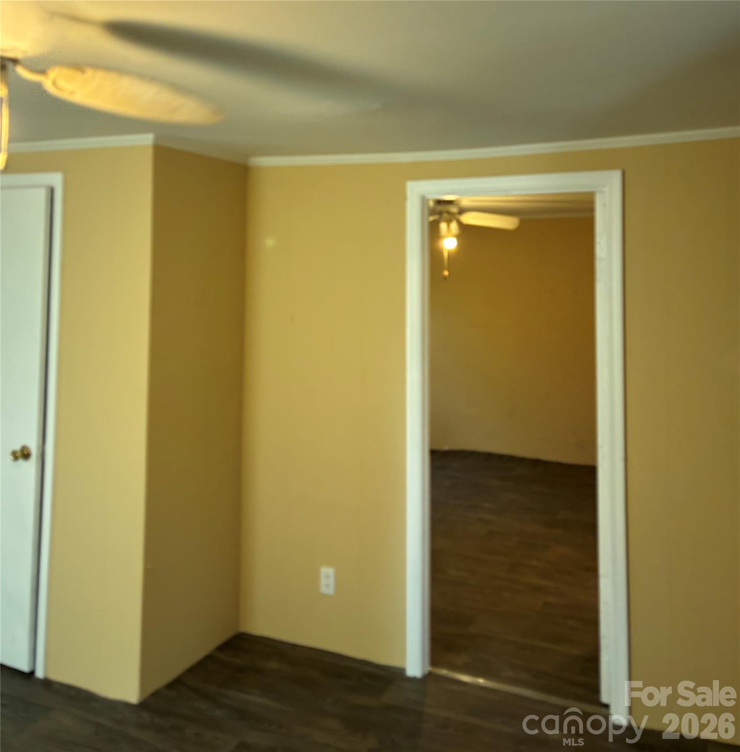 209 Rickenbacker Street Property Photo 8