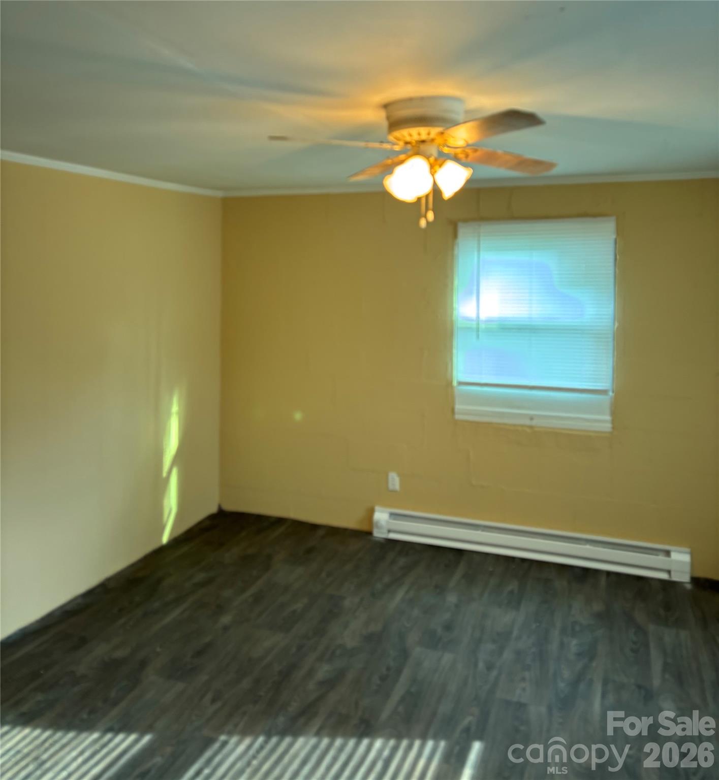 209 Rickenbacker Street Property Photo 9