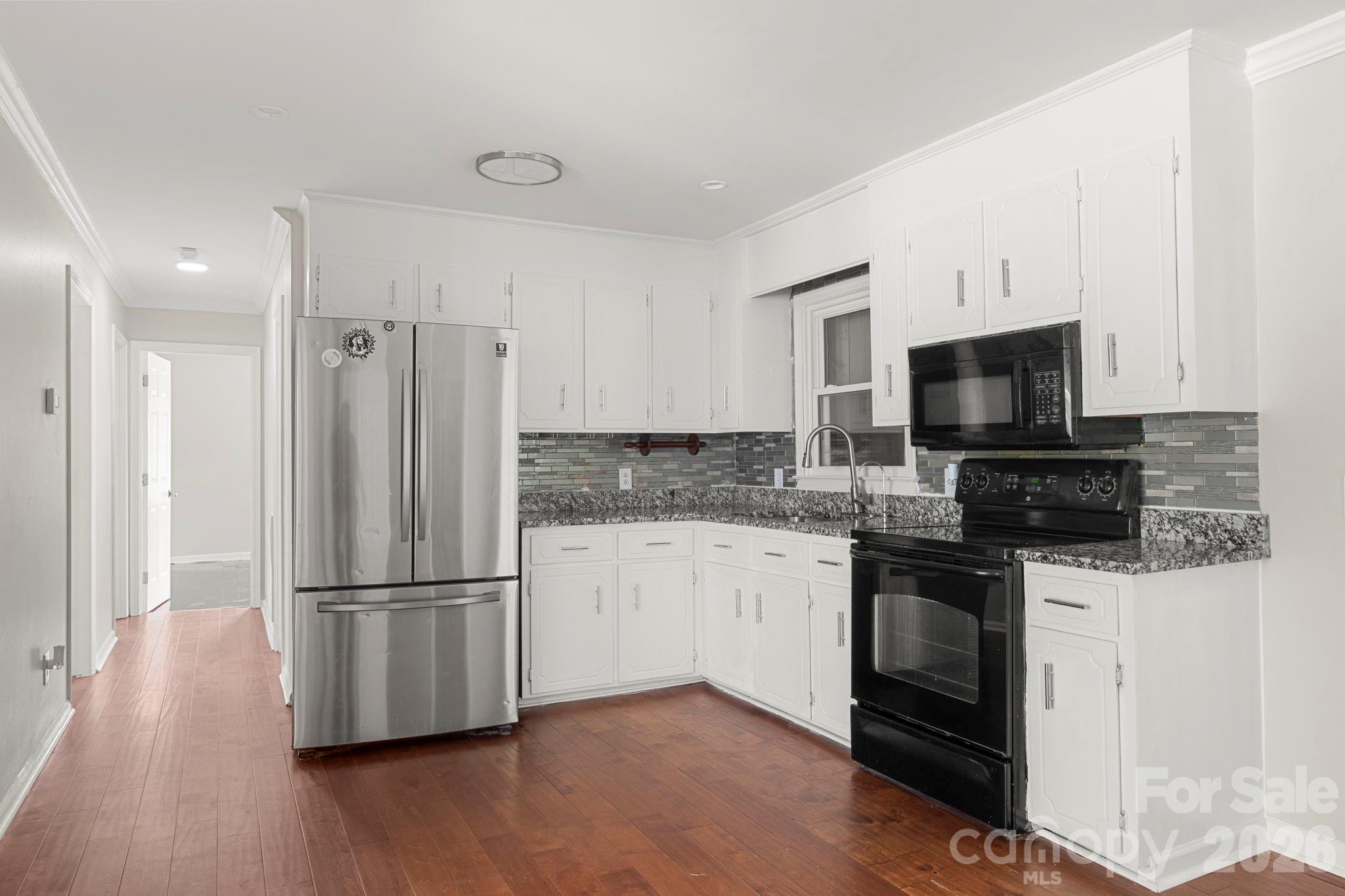 904 Long Street Property Photo 8