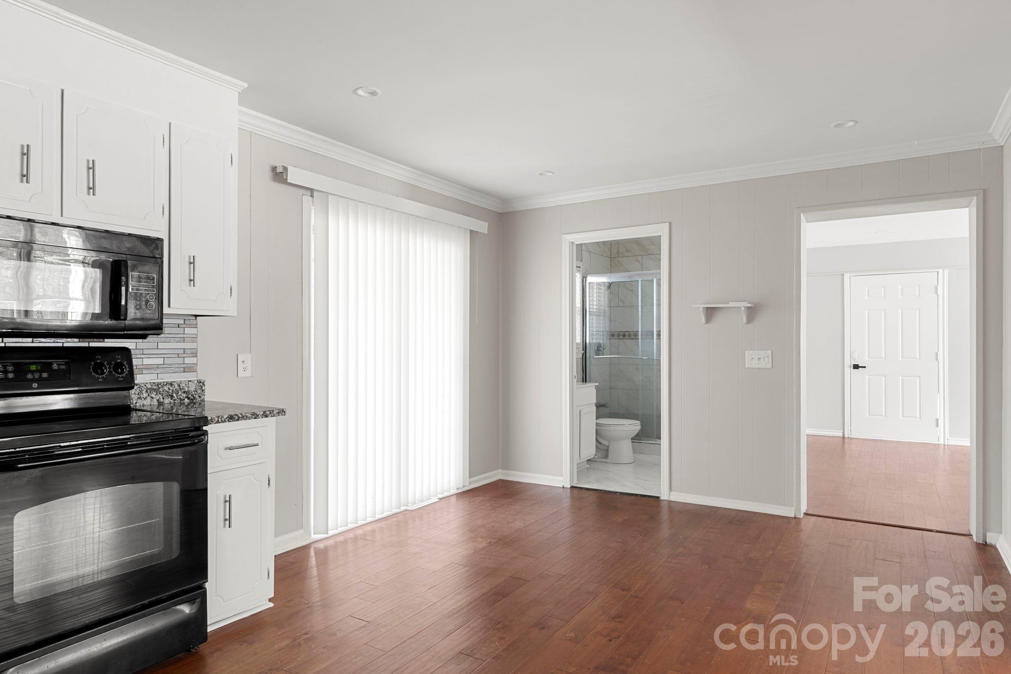 904 Long Street Property Photo 9