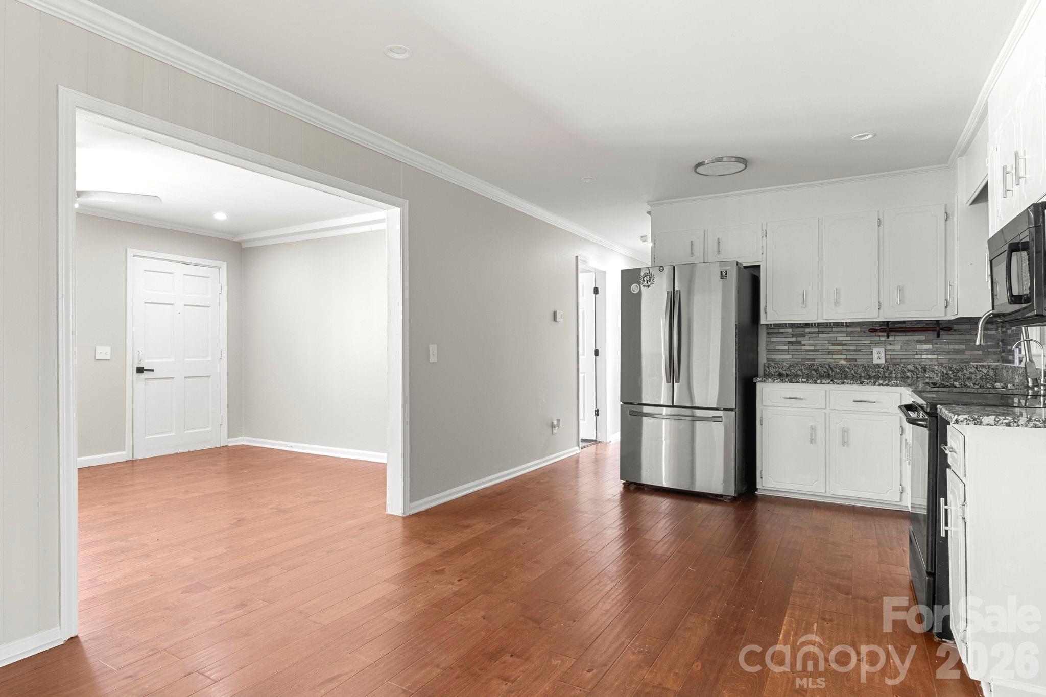 904 Long Street Property Photo 12