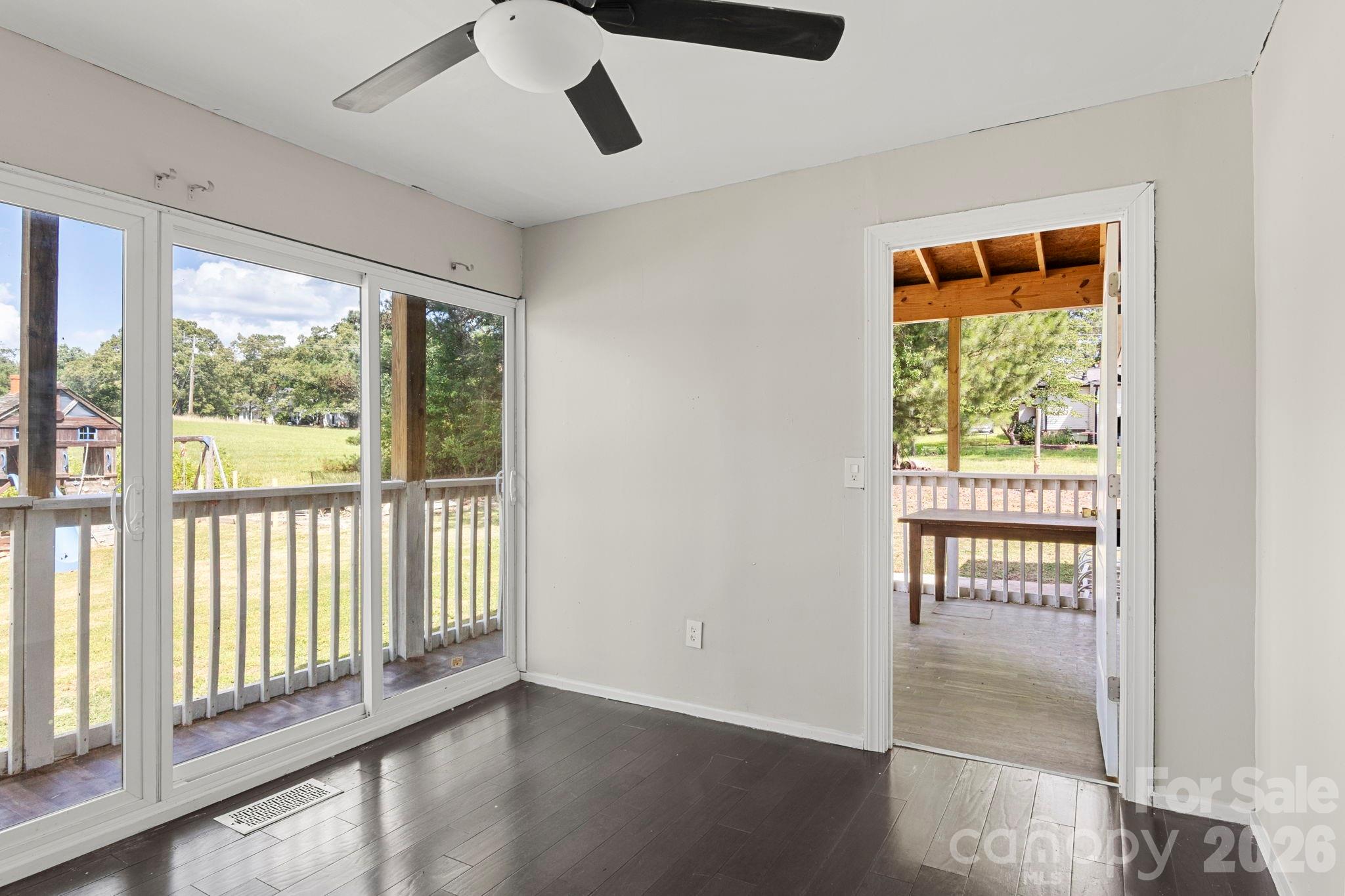 904 Long Street Property Photo 25