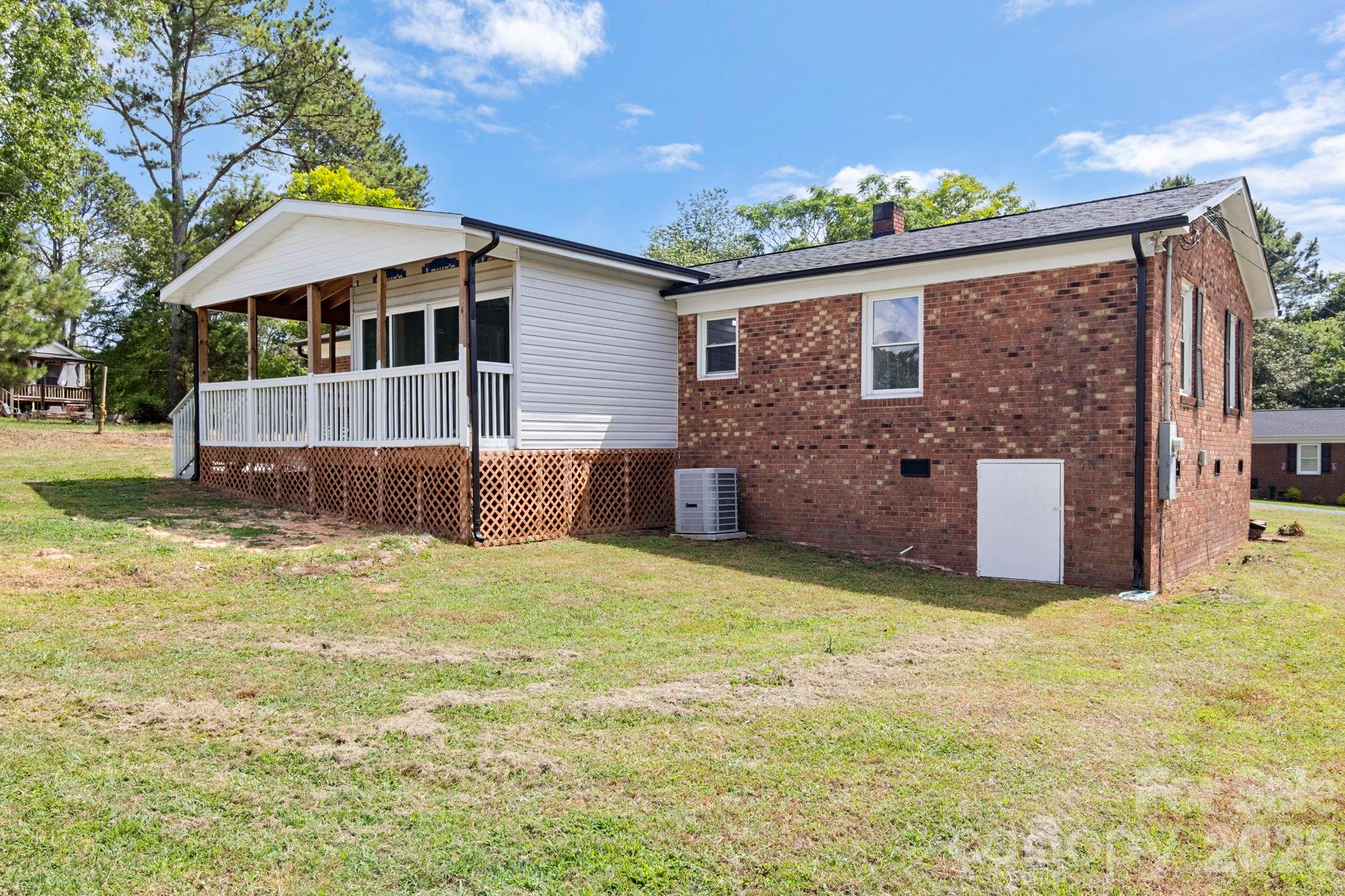 904 Long Street Property Photo 29