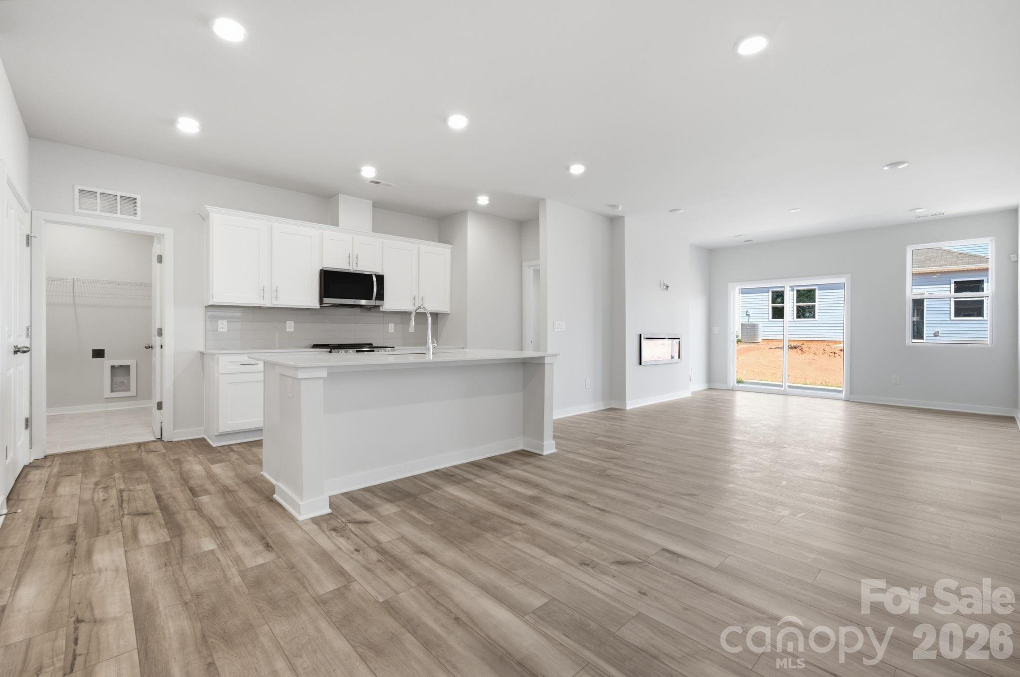 2942 31st Street Property Photo 6