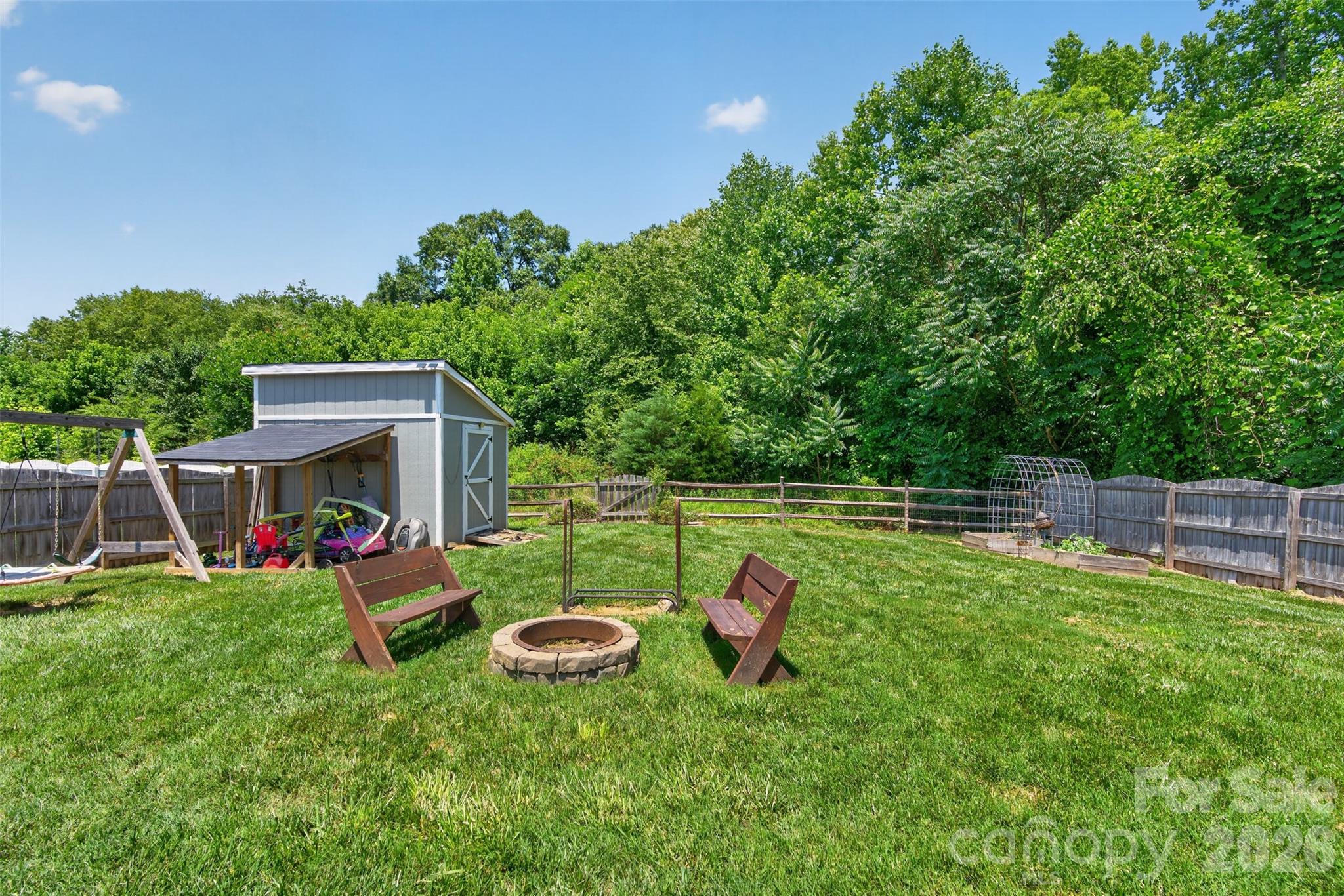 1200 Catawba Run Property Photo 2
