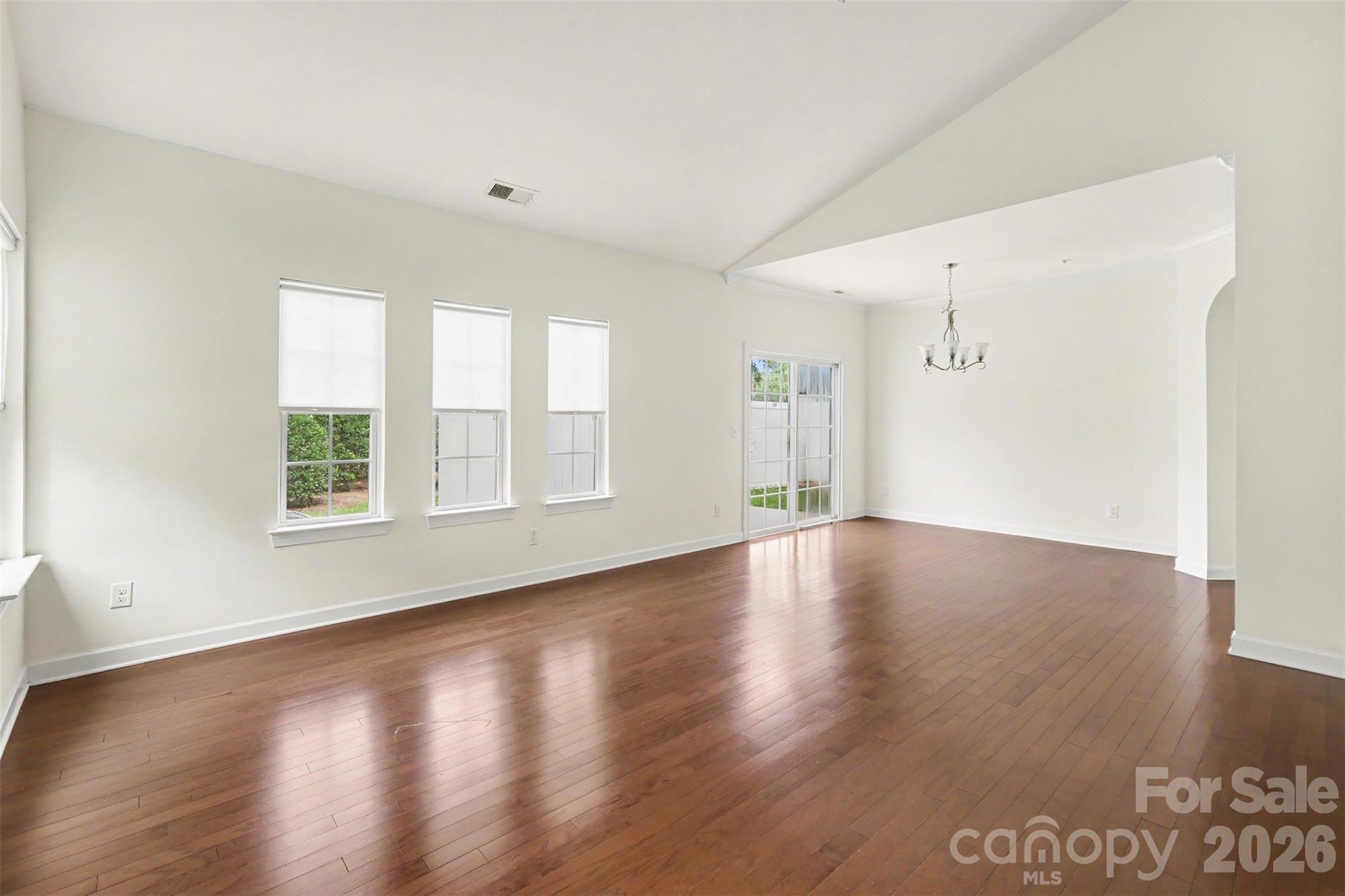 15109 Jade Street Property Photo 3