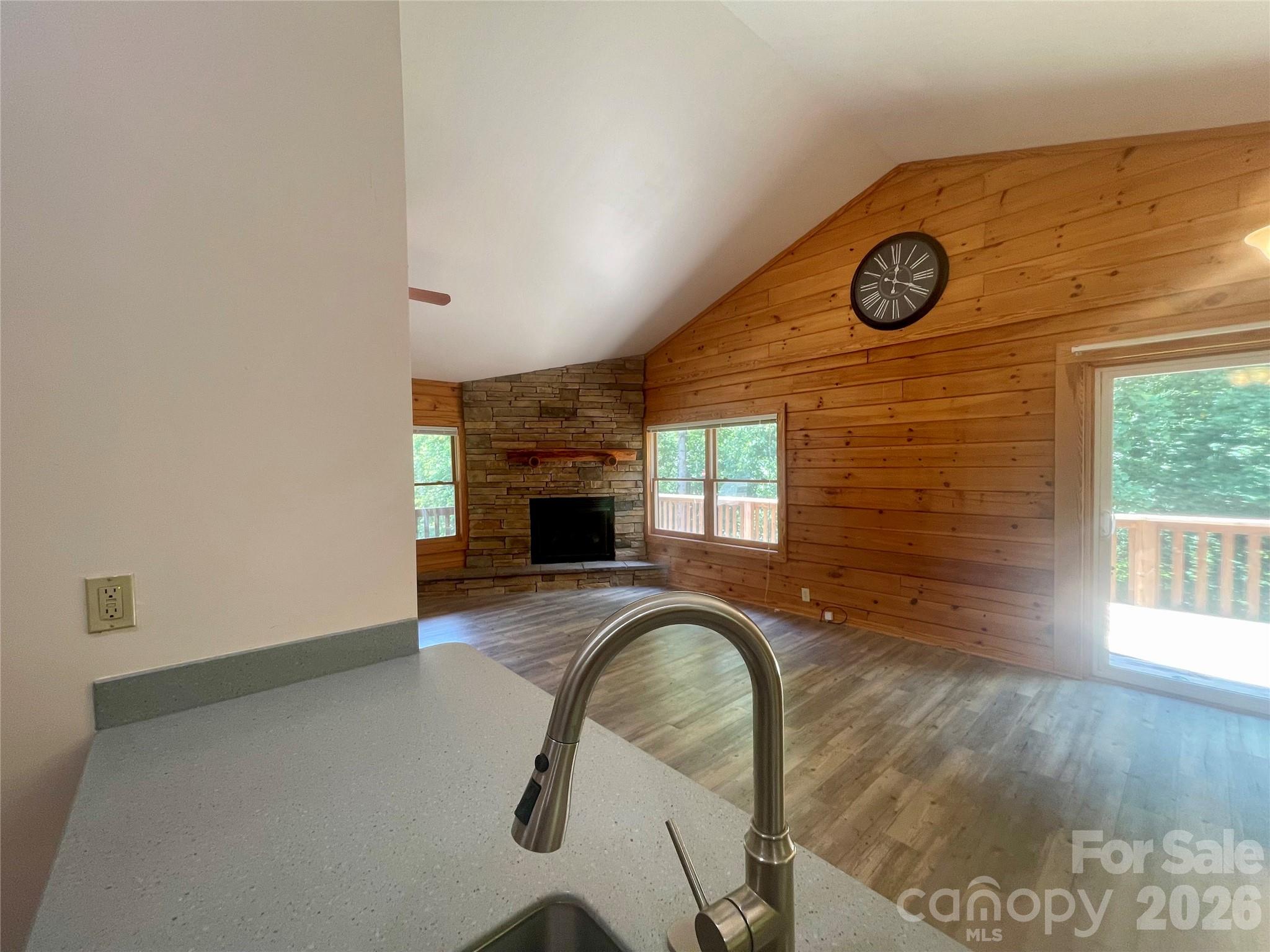 114 Woodstock Lane Property Photo 13