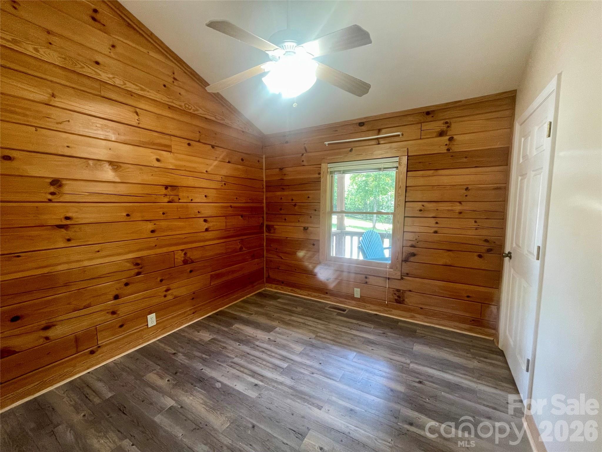 114 Woodstock Lane Property Photo 14