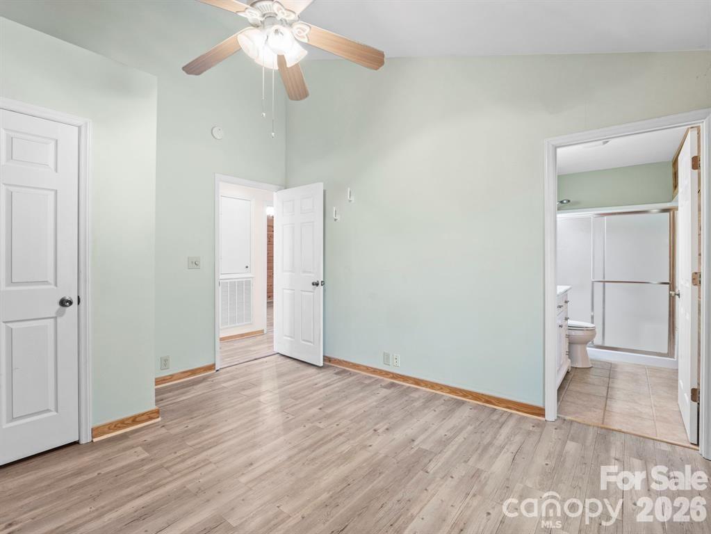 114 Woodstock Lane Property Photo 18