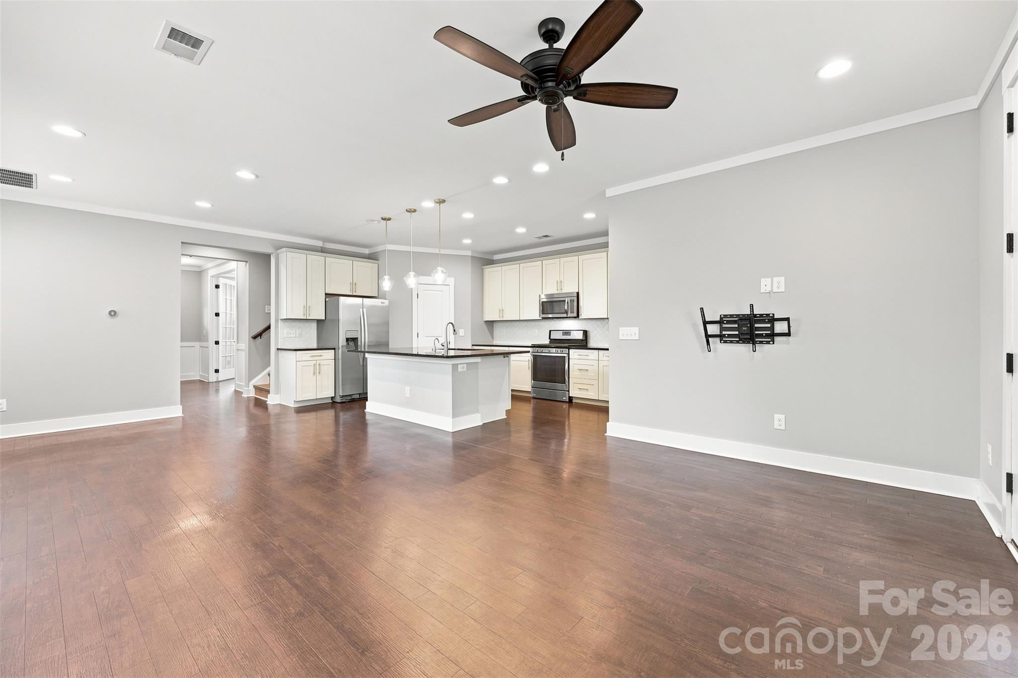 2104 Woodward Avenue Property Photo 8