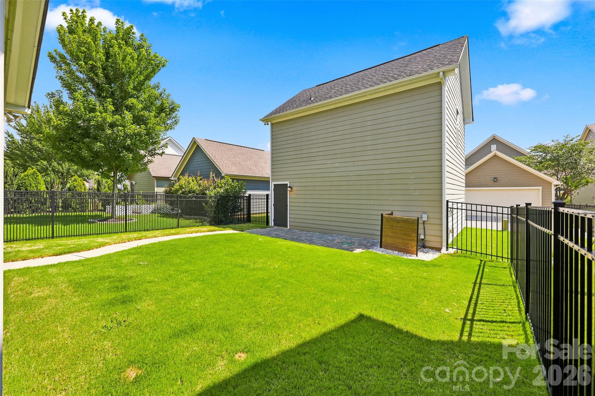 2104 Woodward Avenue Property Photo 39