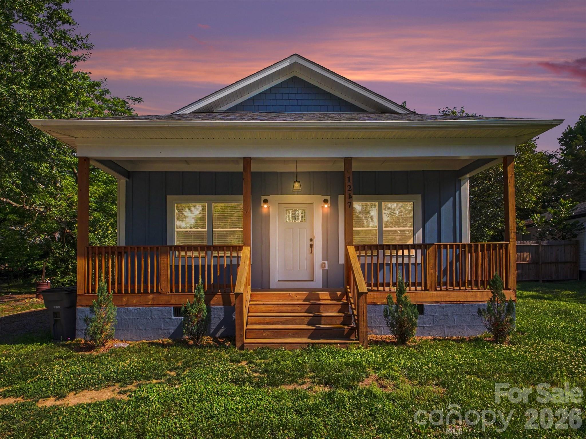 1217 Holland Street Property Photo 1