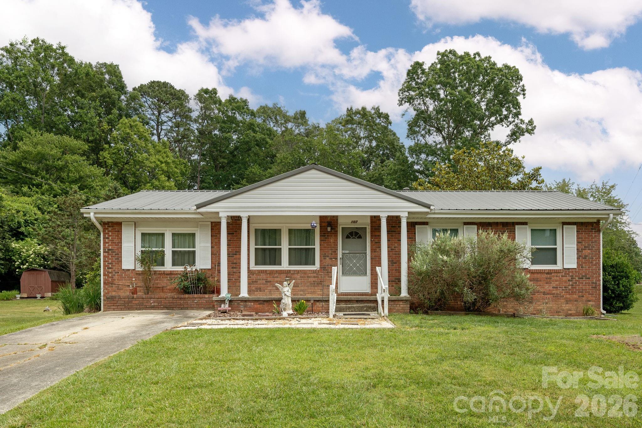 107 MAYWOOD Road Property Photo 1