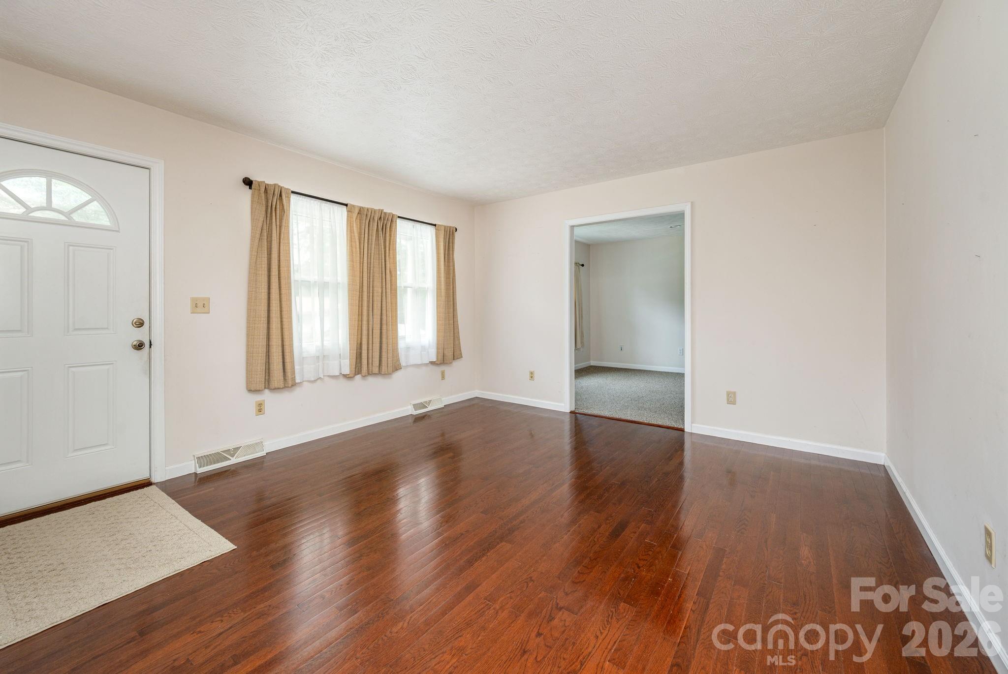 107 Maywood Road Property Photo 4