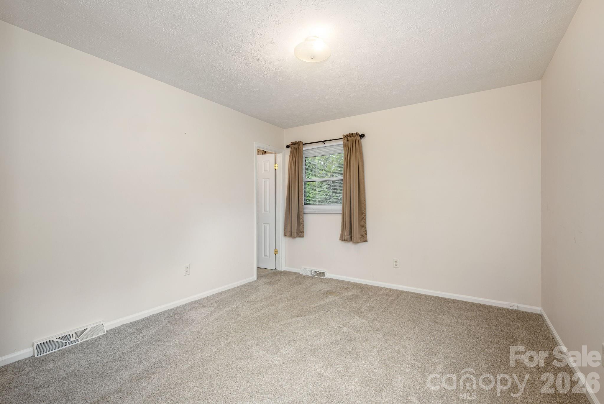 107 Maywood Road Property Photo 11