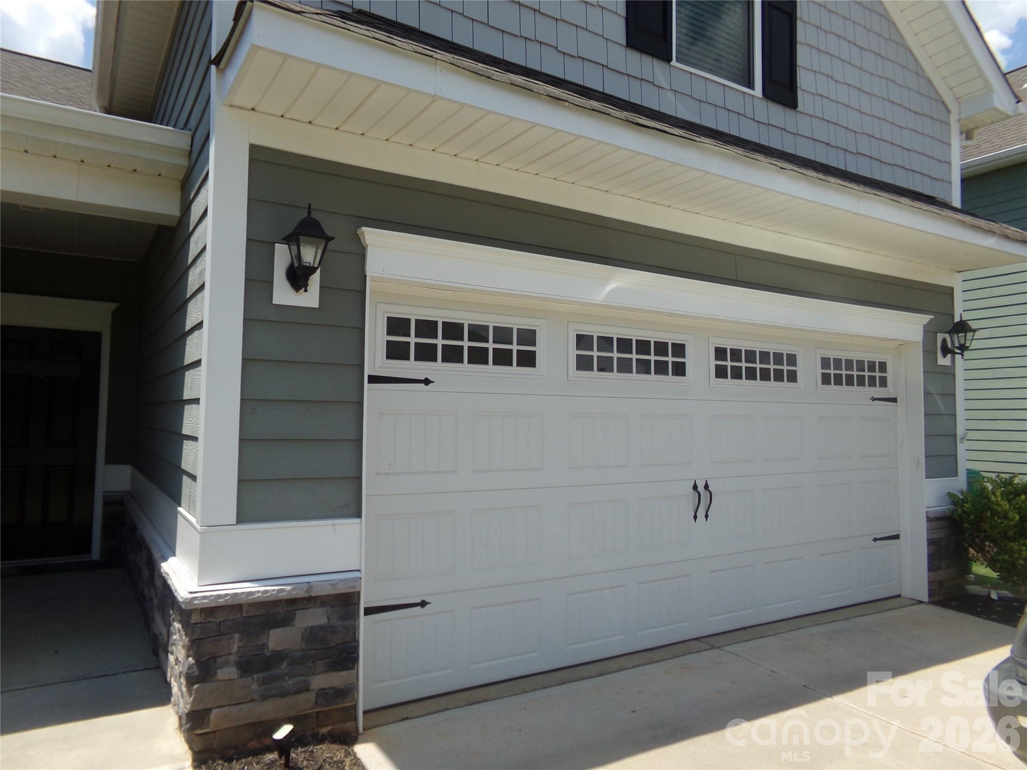 517 Ardsley Drive Property Photo 3
