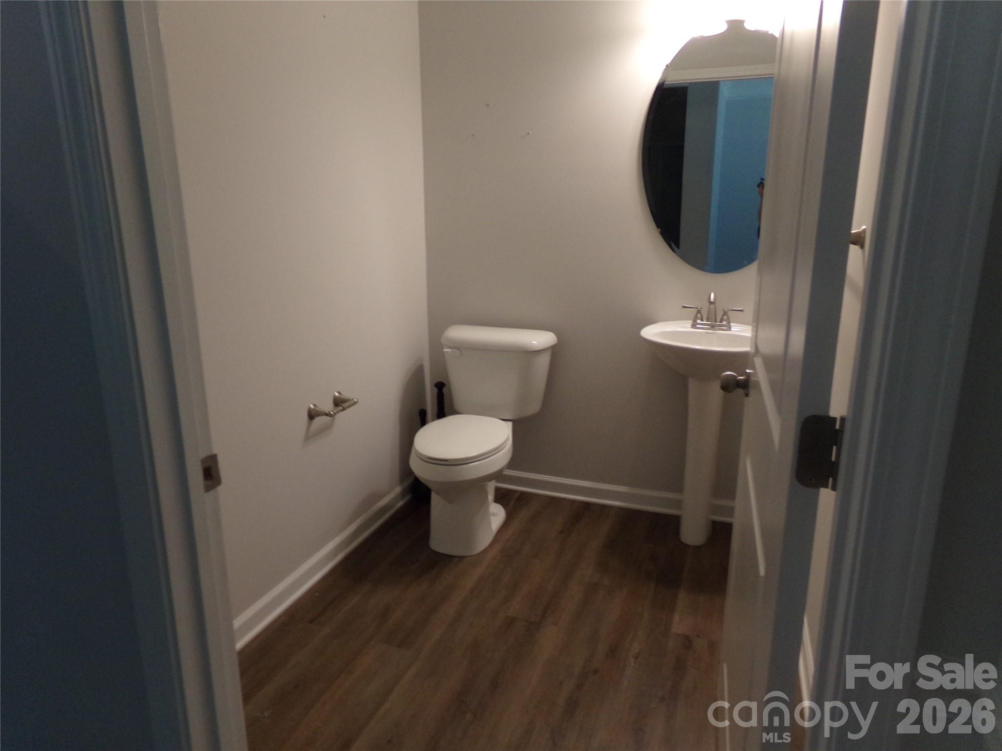 517 Ardsley Drive Property Photo 9