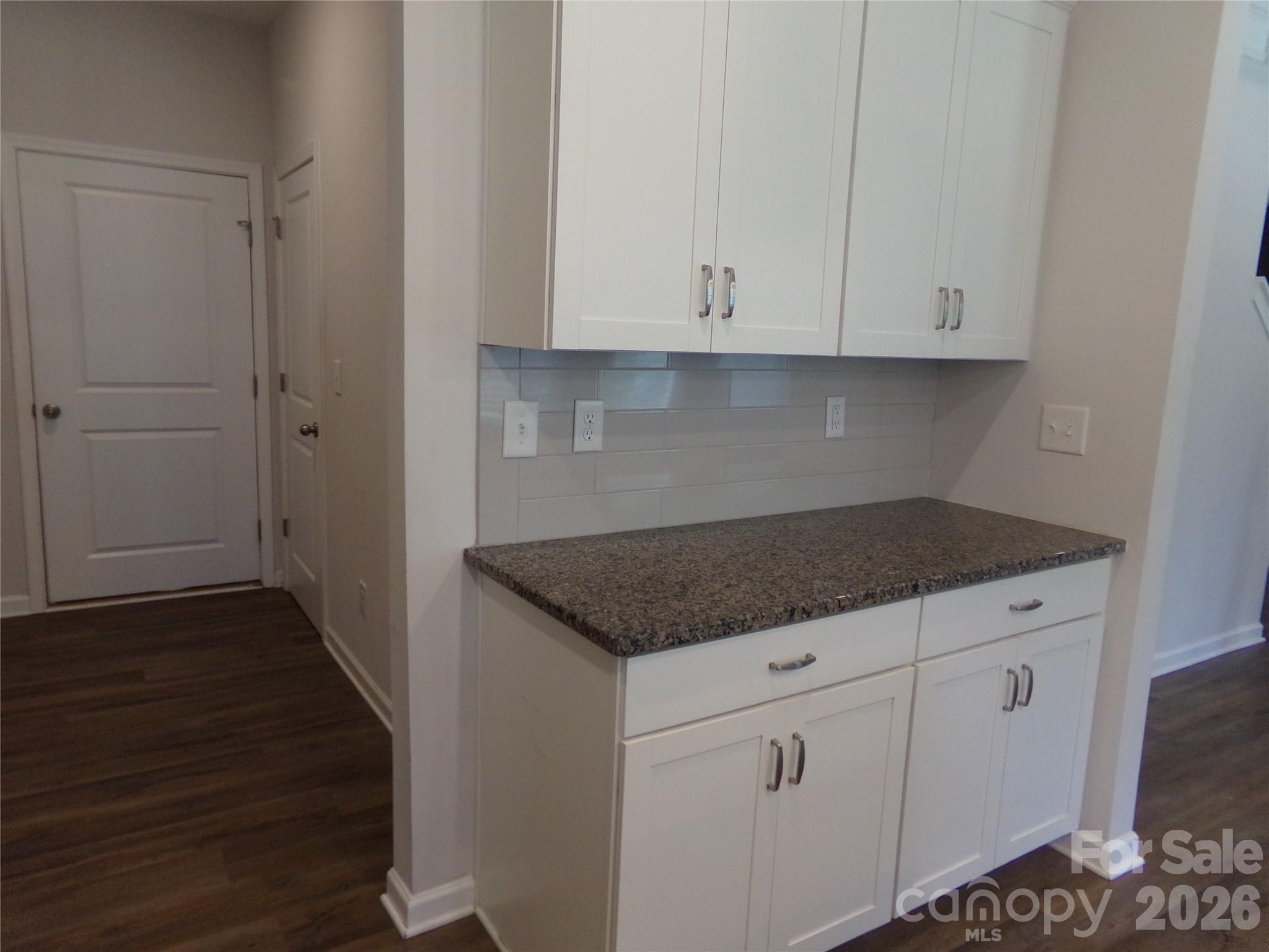 517 Ardsley Drive Property Photo 15
