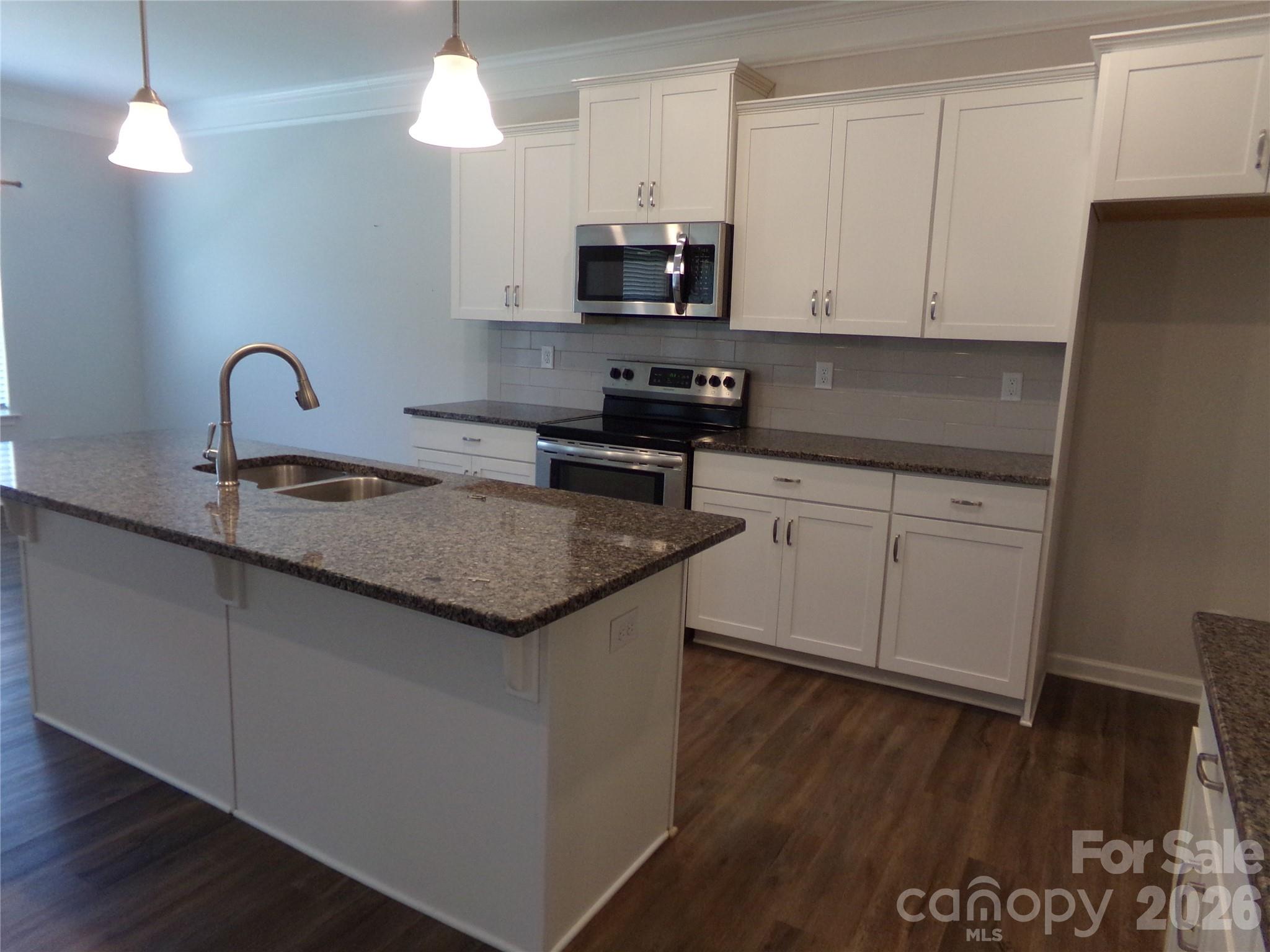 517 Ardsley Drive Property Photo 16