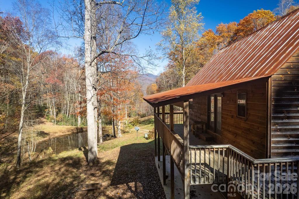 930 Copperhead Cove Property Photo 3