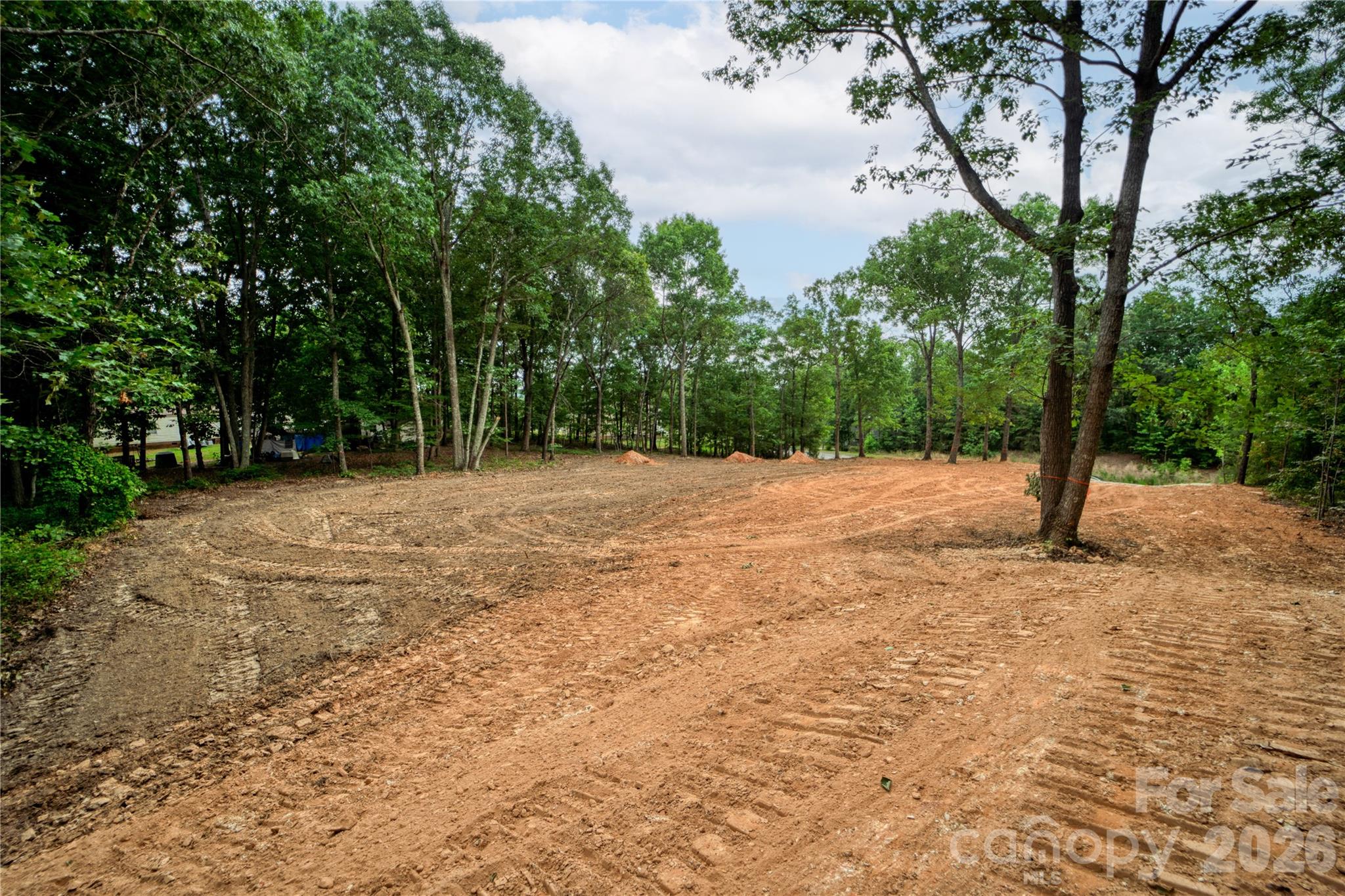 5108 Kings Pinnacle Drive Property Photo 2