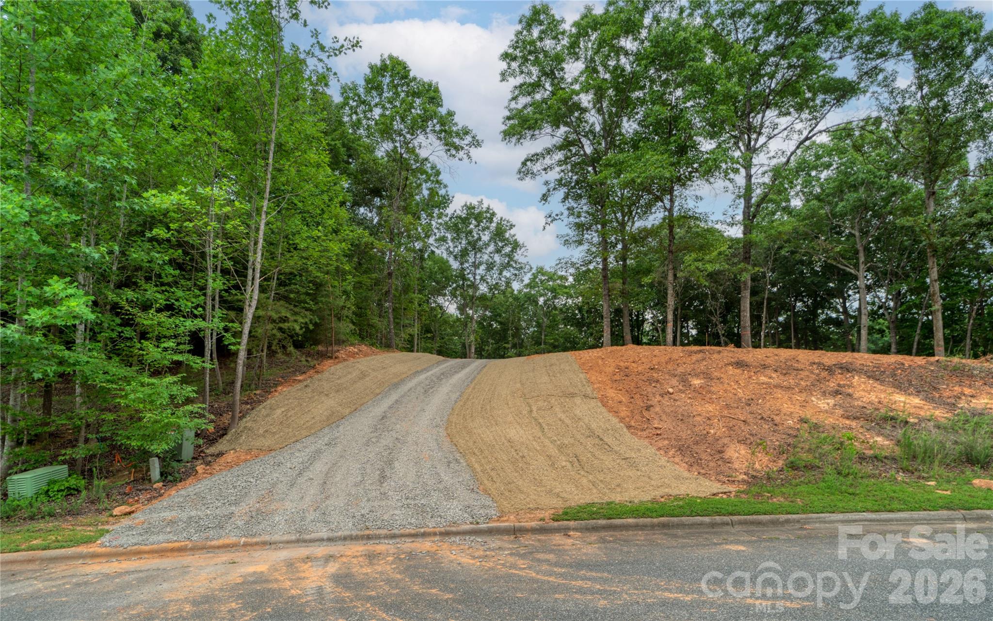 5108 Kings Pinnacle Drive Property Photo 10