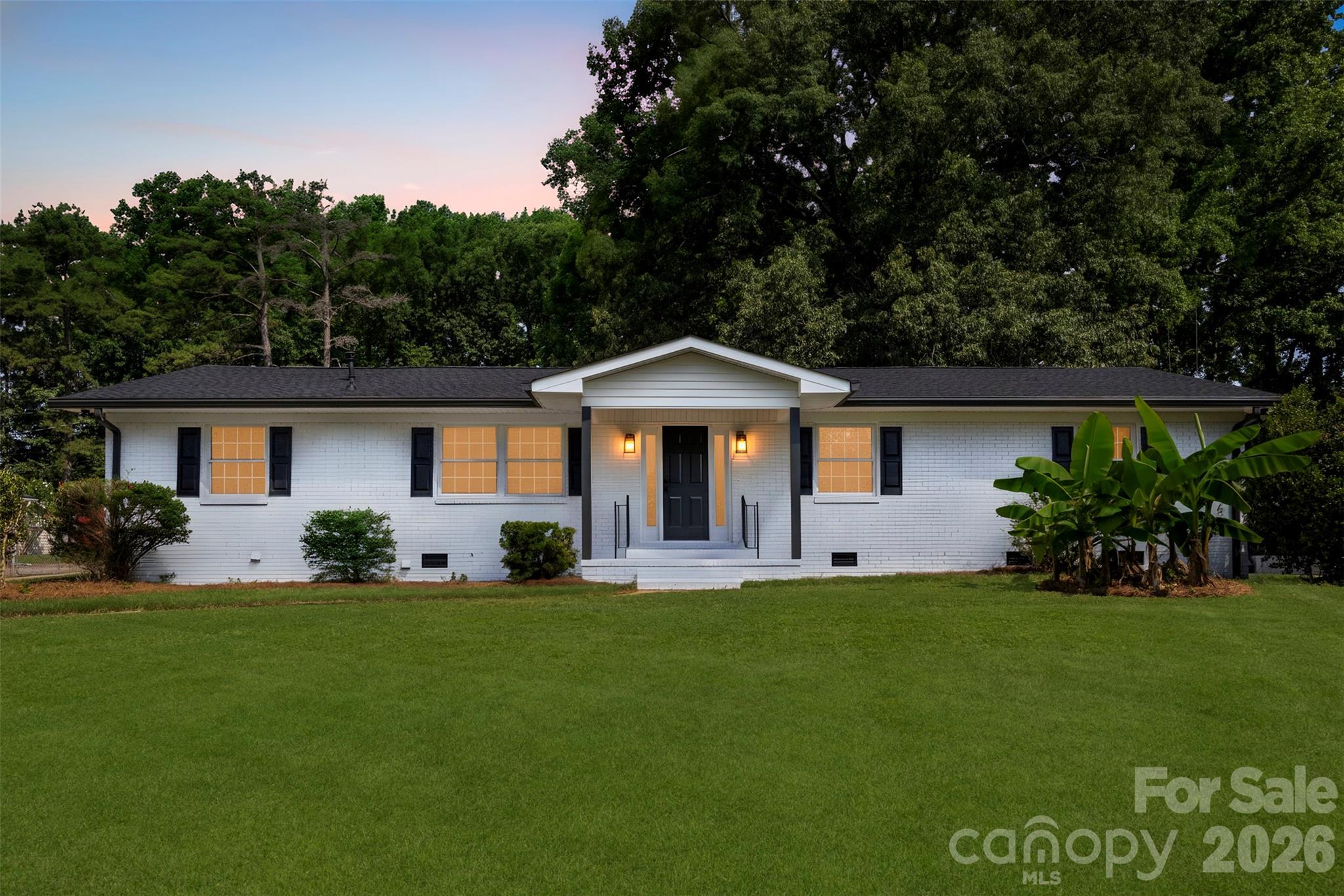 5421 Maplewood Lane Property Photo 3