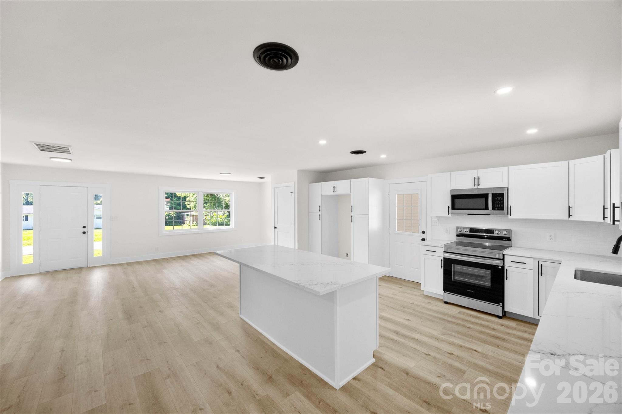 5421 Maplewood Lane Property Photo 10