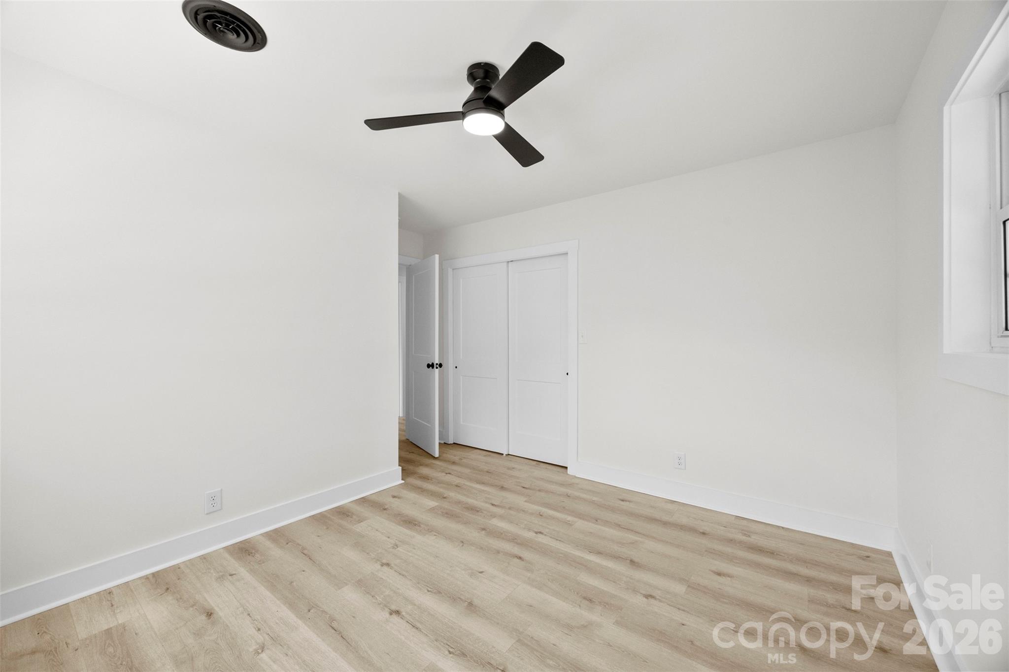 5421 Maplewood Lane Property Photo 28