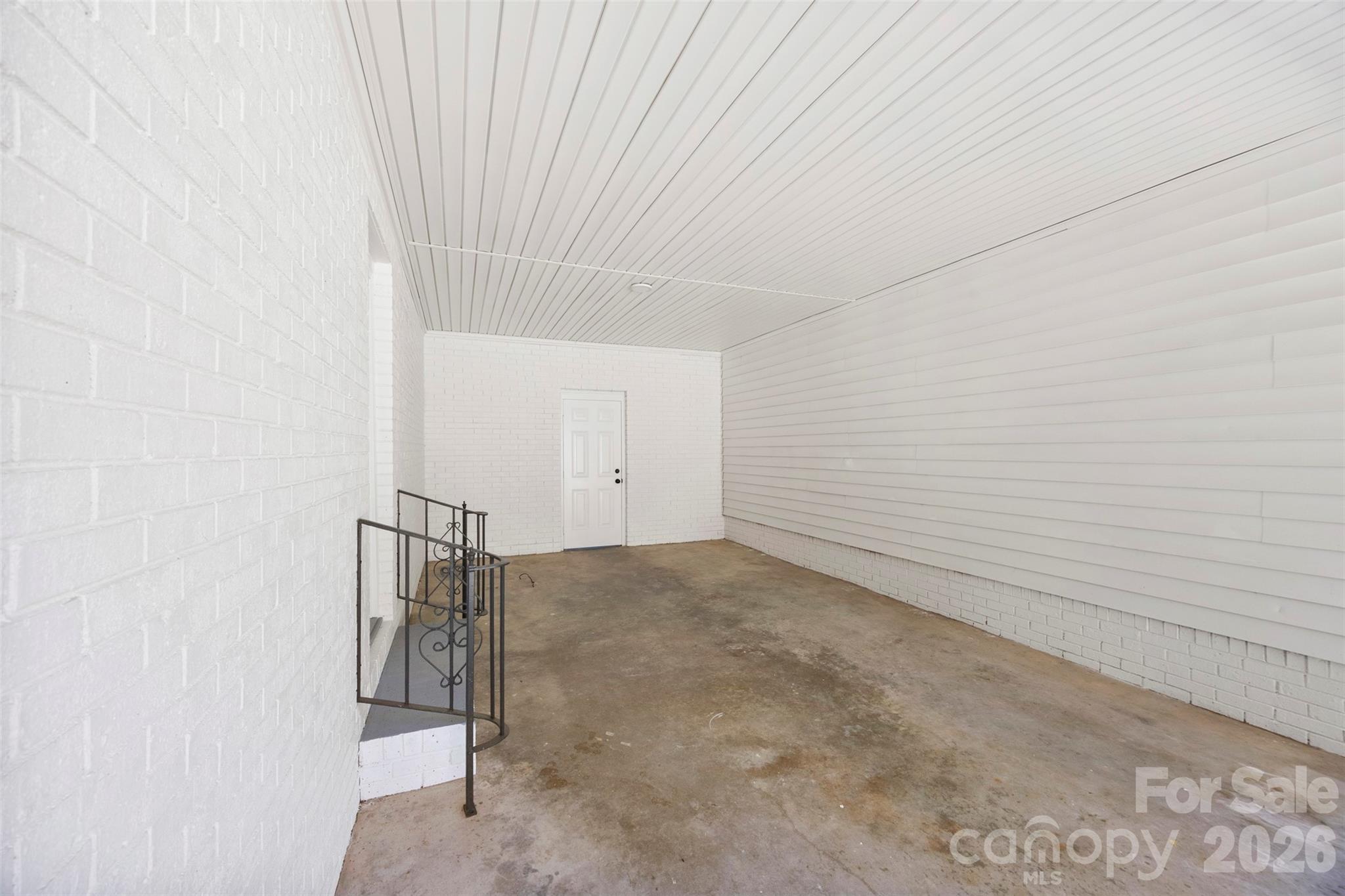 5421 Maplewood Lane Property Photo 32