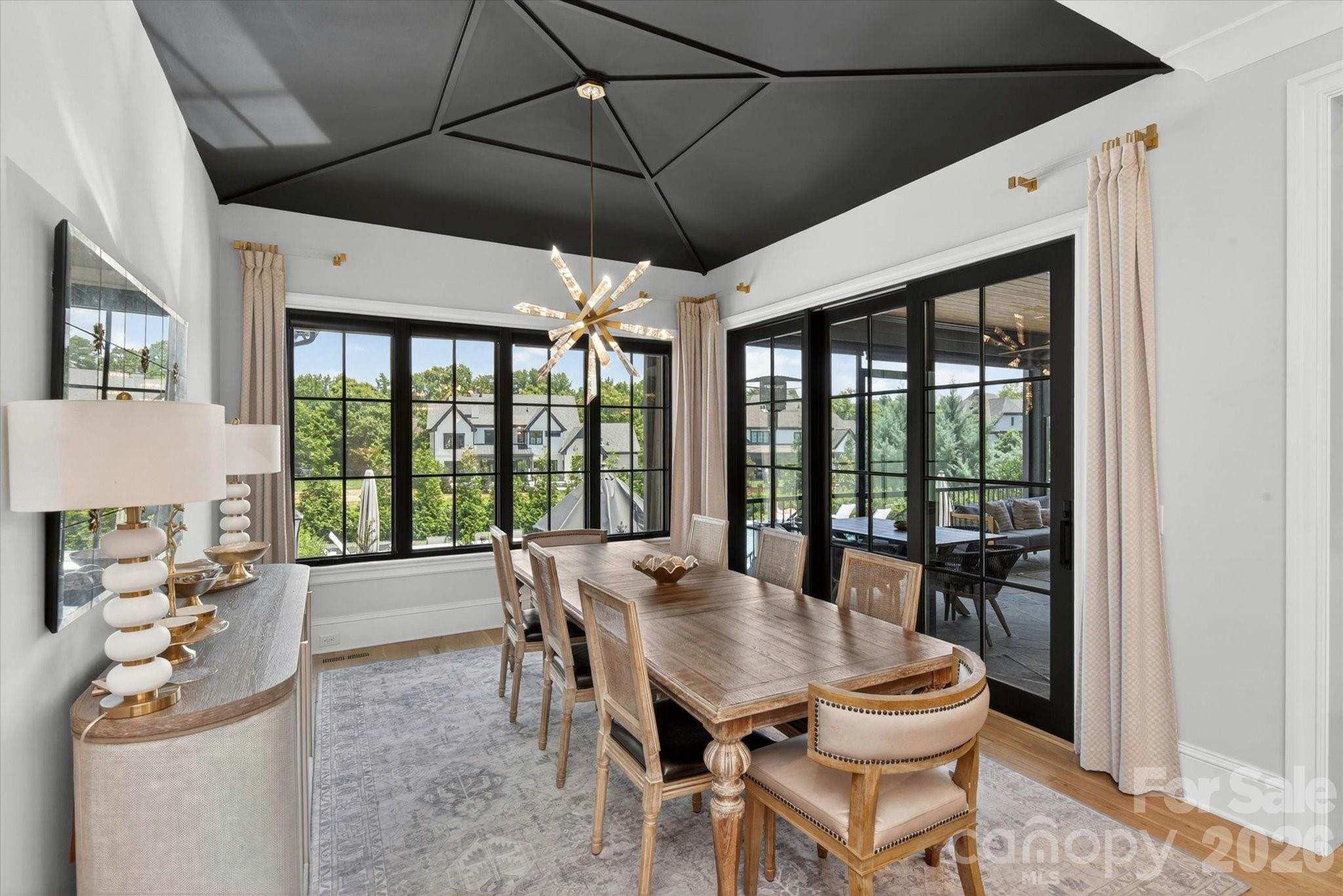301 Skyecroft Way Property Photo 10