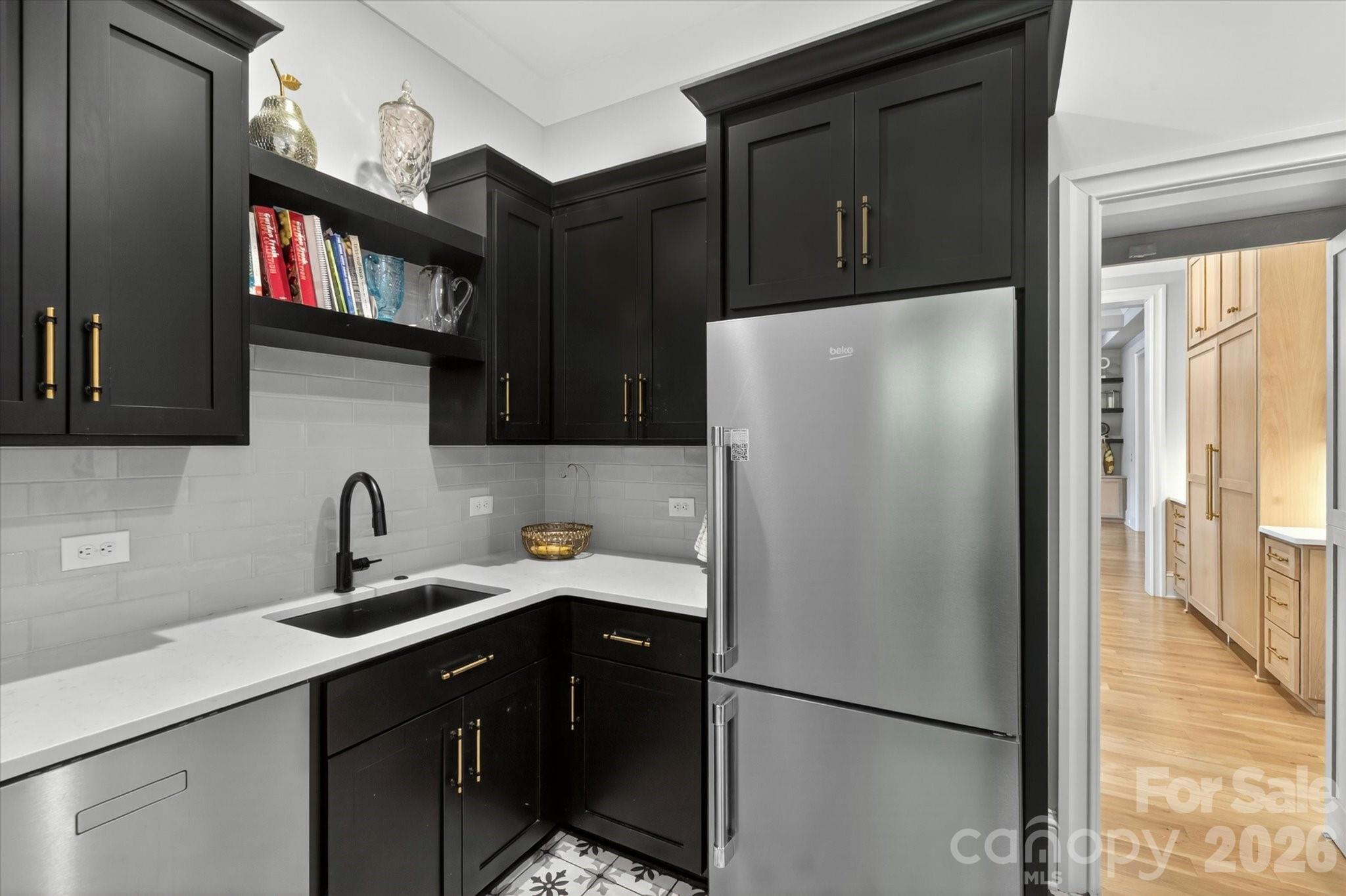 301 Skyecroft Way Property Photo 14